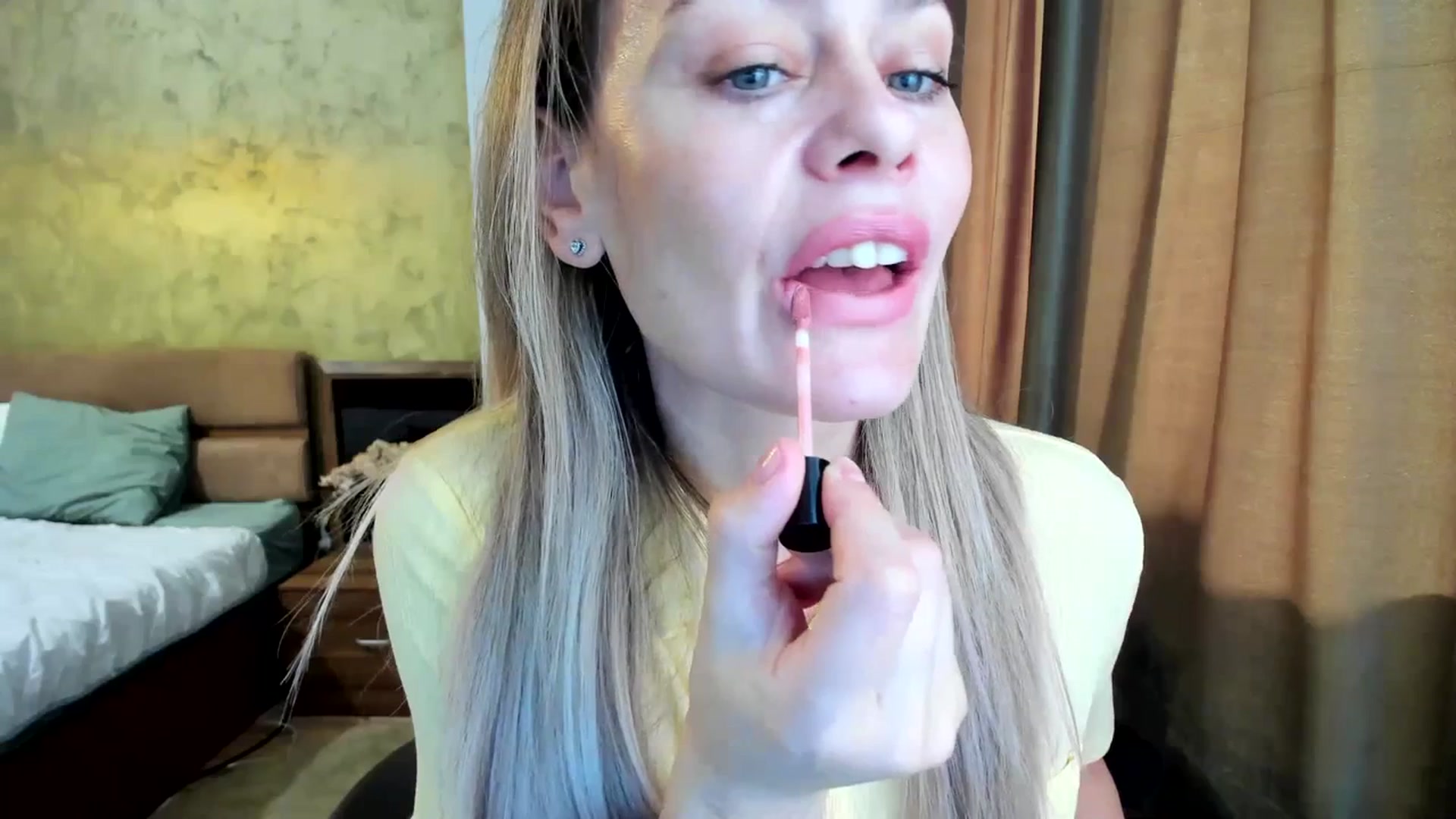Gallery image thumbnail from DebraPaige's myfreecams stream on, 07/10/2023, 06:41 image 2 of 20