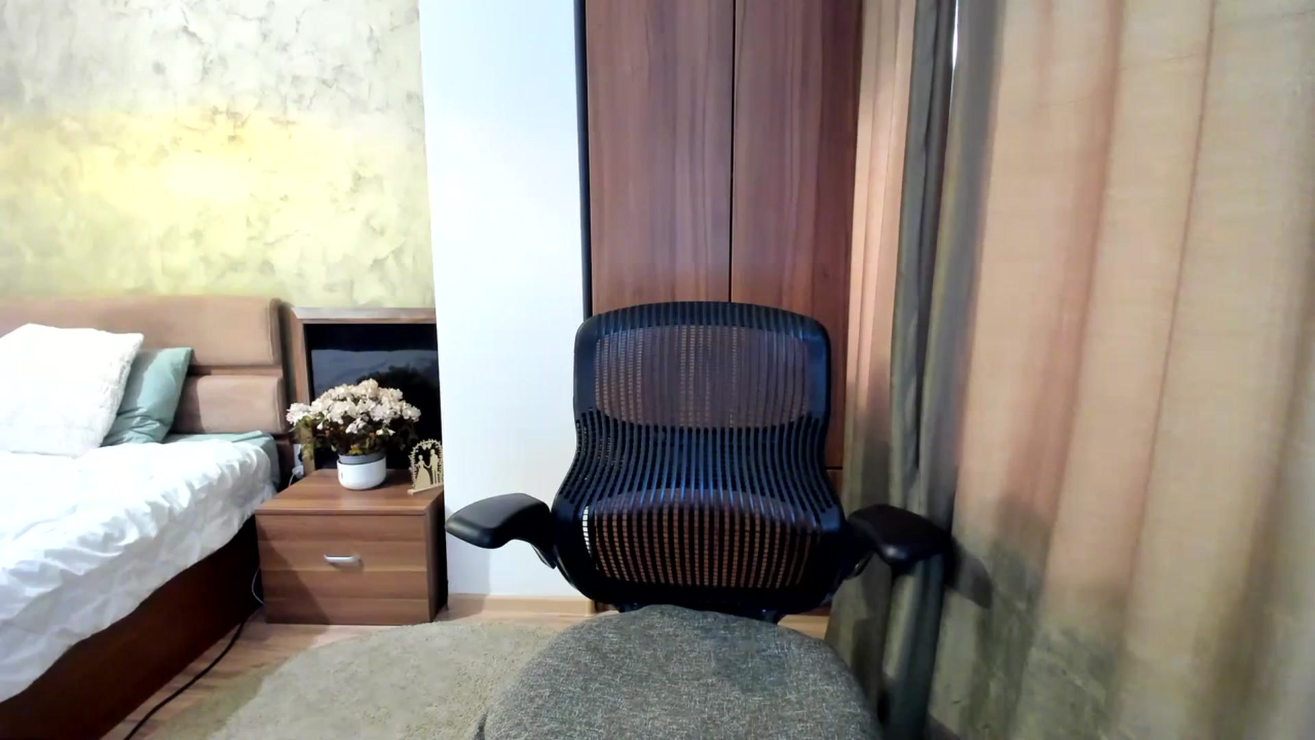 Gallery image thumbnail from DebraPaige's myfreecams stream on, 07/11/2023, 08:19 image 20 of 20