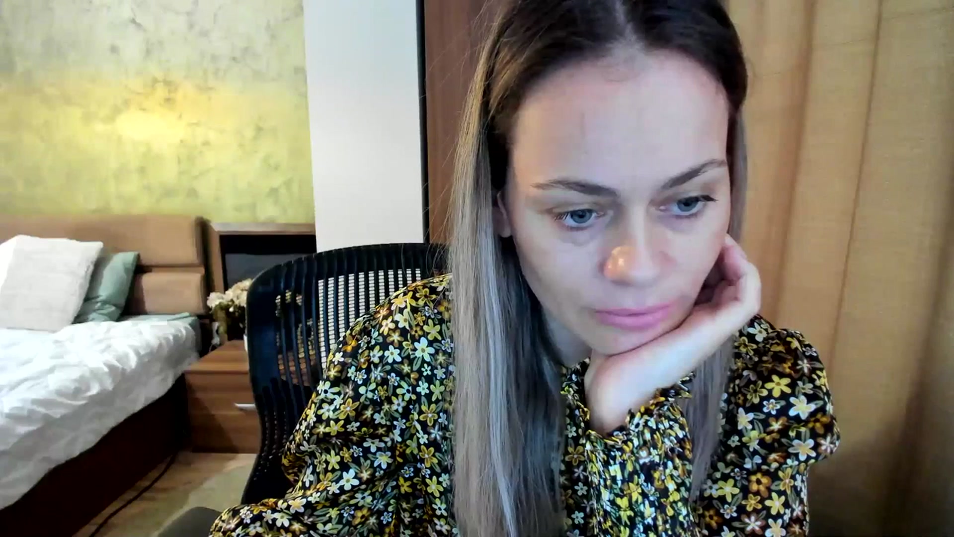 Gallery image thumbnail from DebraPaige's myfreecams stream on, 07/11/2023, 08:19 image 14 of 20