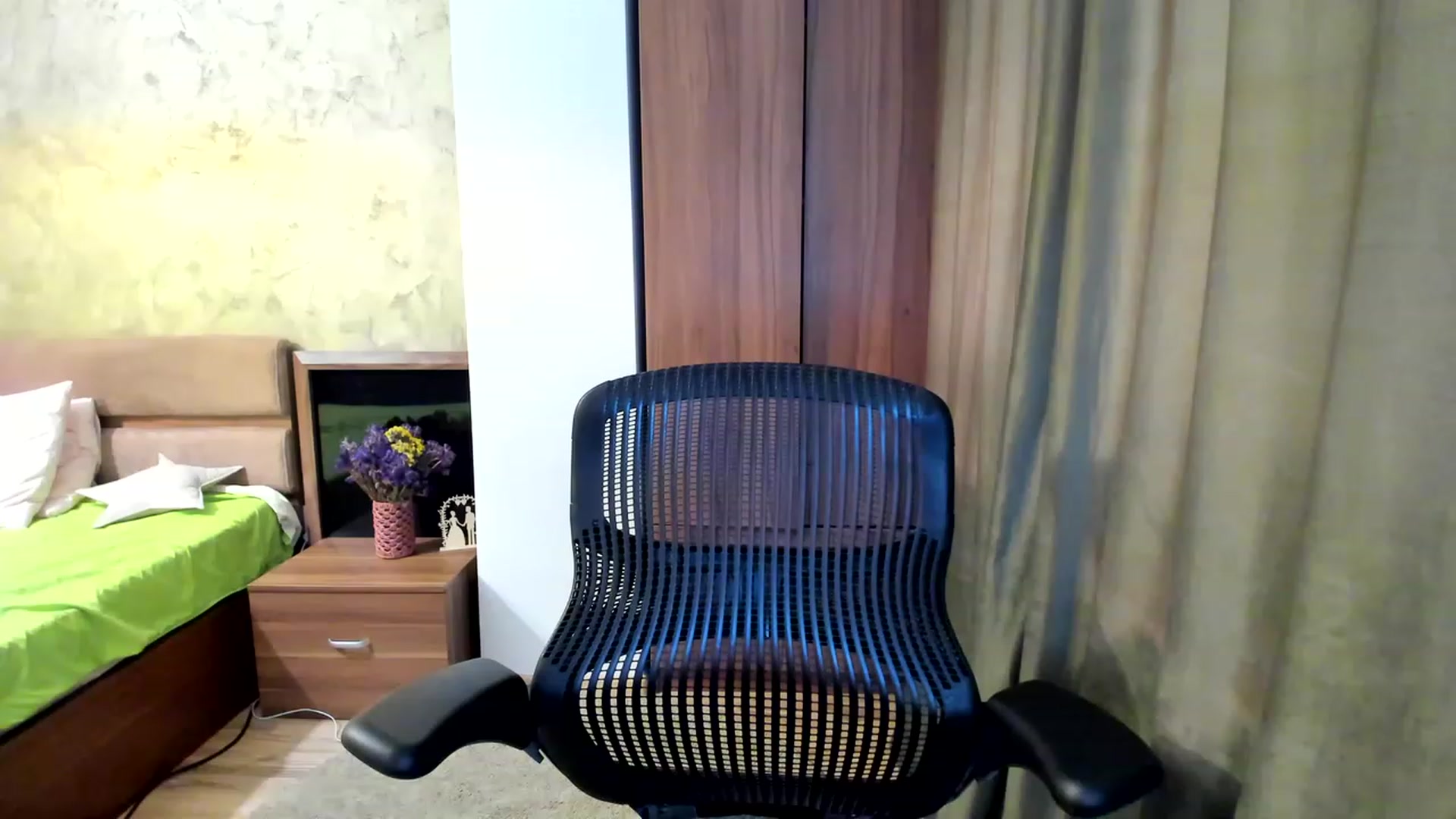 Gallery image thumbnail from DebraPaige's myfreecams stream on, 07/17/2023, 09:40 image 5 of 20