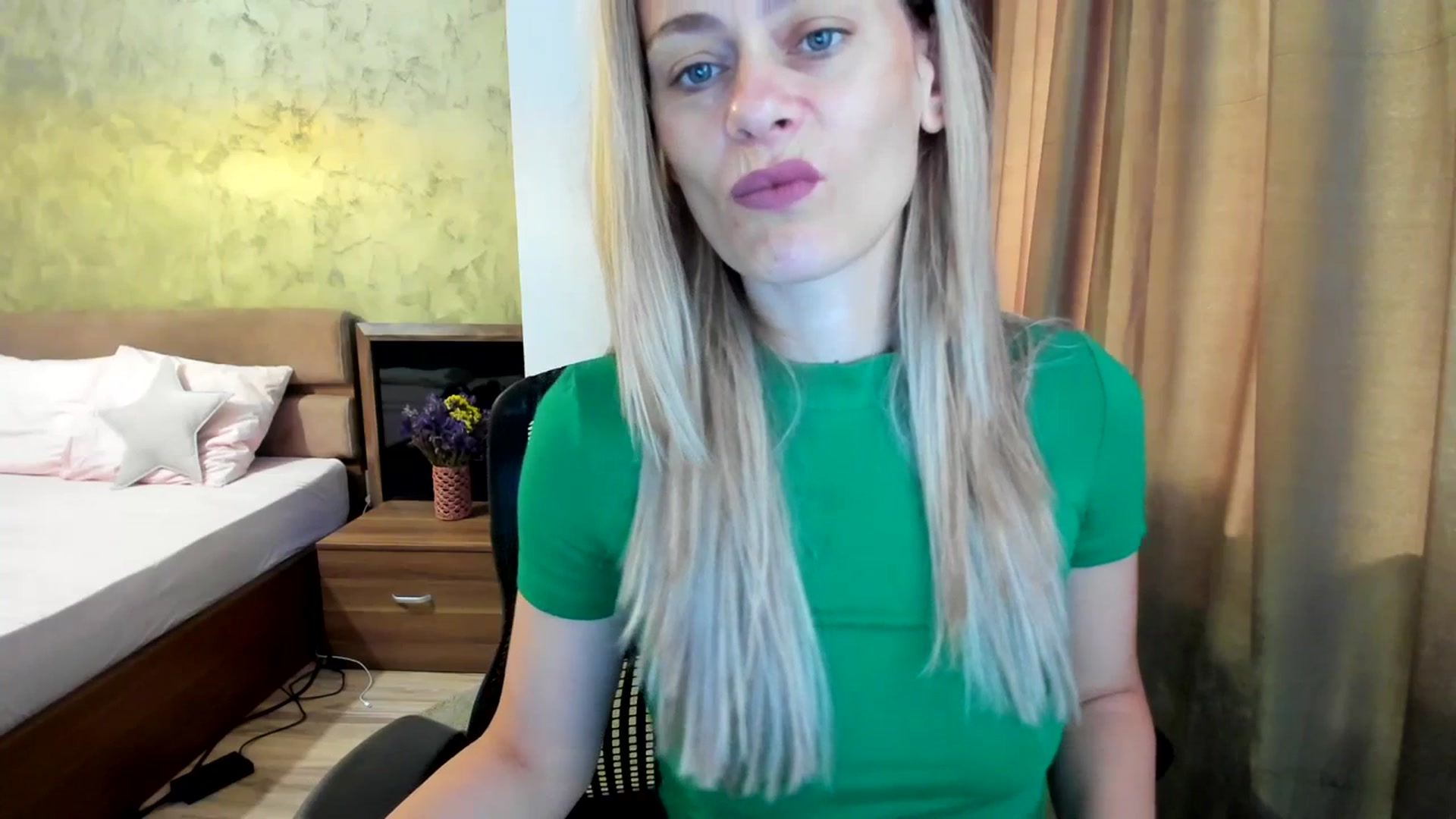 Gallery image thumbnail from DebraPaige's myfreecams stream on, 07/18/2023, 07:09 image 4 of 20