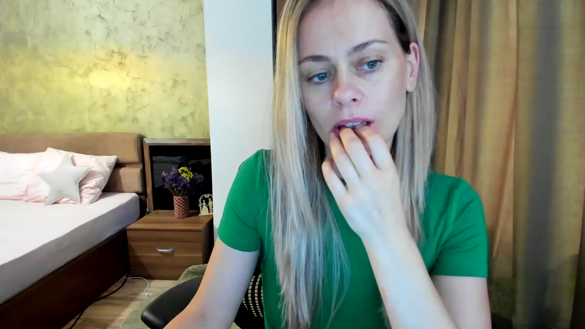 Gallery image thumbnail from DebraPaige's myfreecams stream on, 07/18/2023, 08:16 image 19 of 20