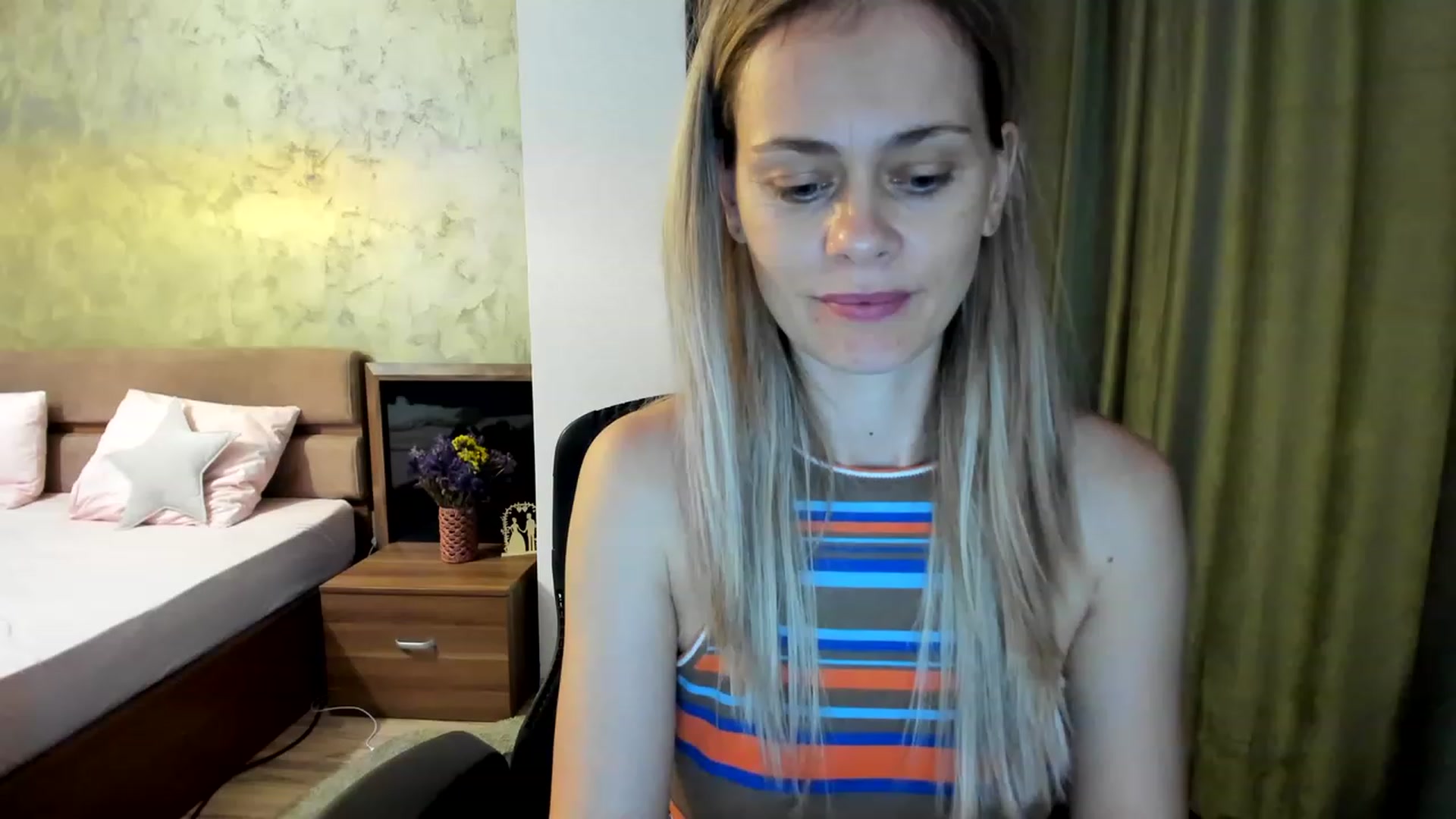 Gallery image thumbnail from DebraPaige's myfreecams stream on, 07/18/2023, 12:24 image 14 of 20