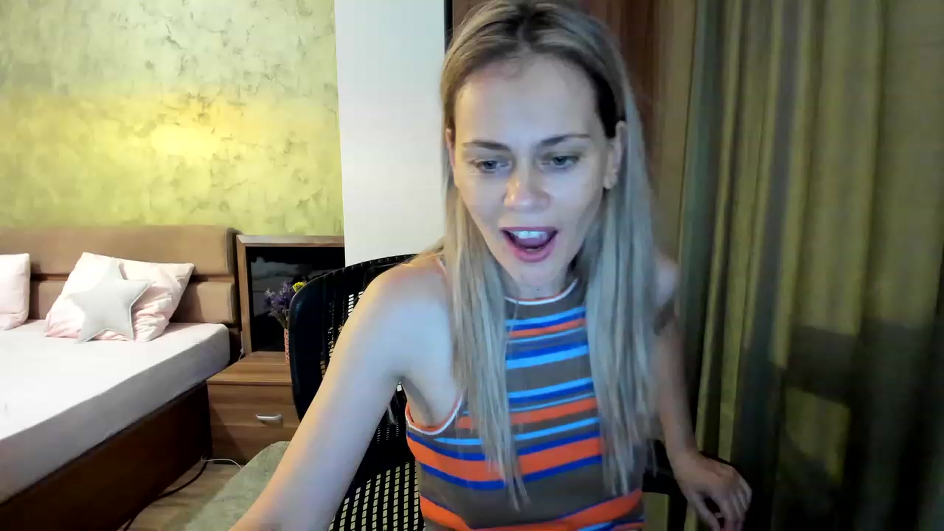 Gallery image thumbnail from DebraPaige's myfreecams stream on, 07/18/2023, 12:24 image 8 of 20