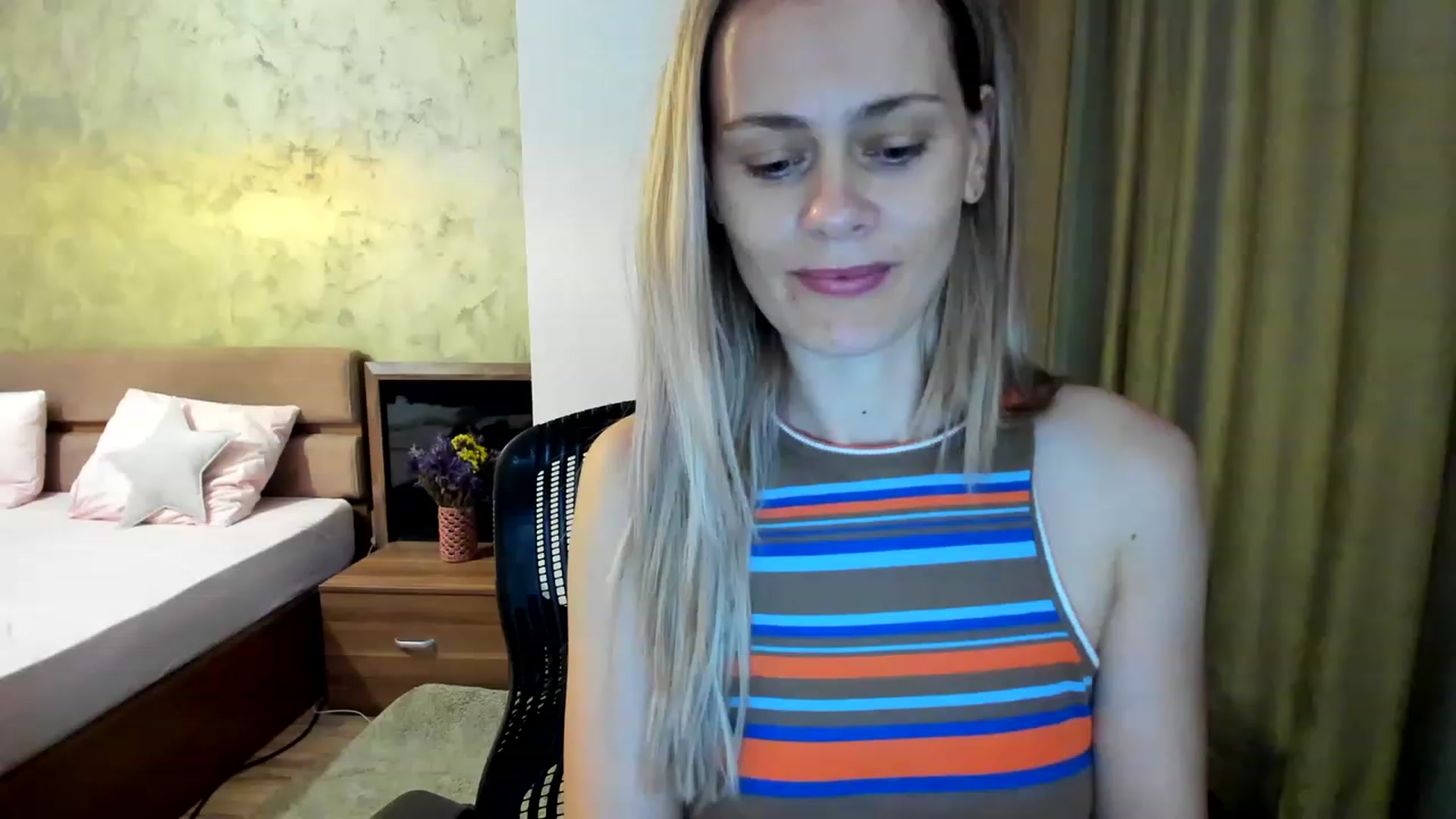 Gallery image thumbnail from DebraPaige's myfreecams stream on, 07/18/2023, 12:24 image 5 of 20