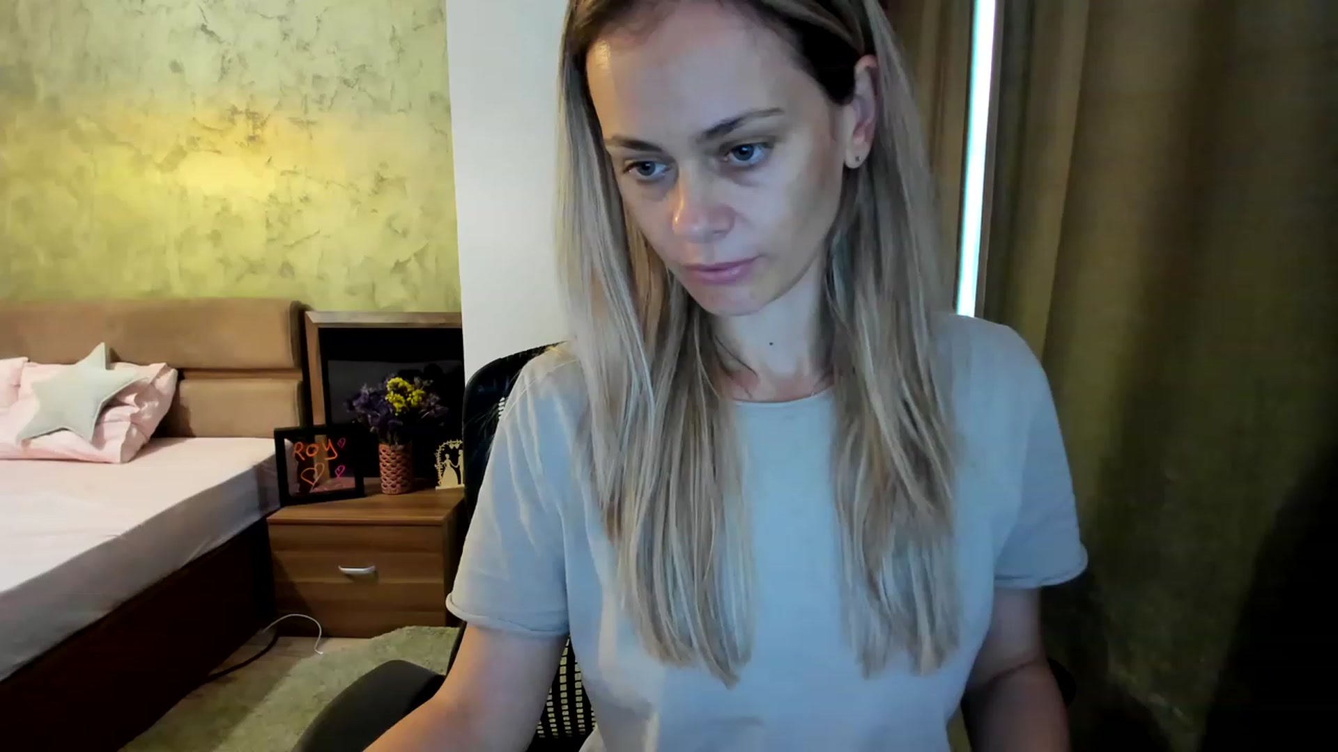 Gallery image thumbnail from DebraPaige's myfreecams stream on, 07/20/2023, 10:11 image 17 of 20