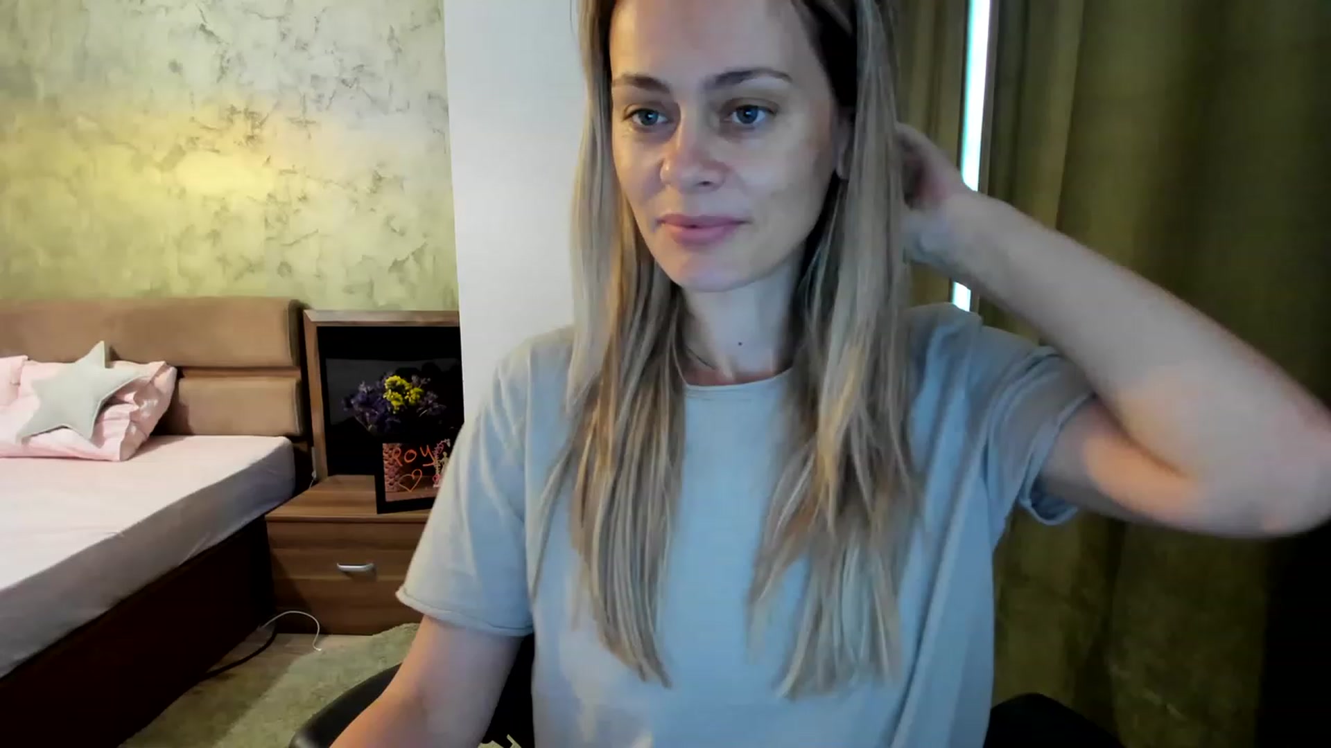 Gallery image thumbnail from DebraPaige's myfreecams stream on, 07/20/2023, 10:11 image 19 of 20