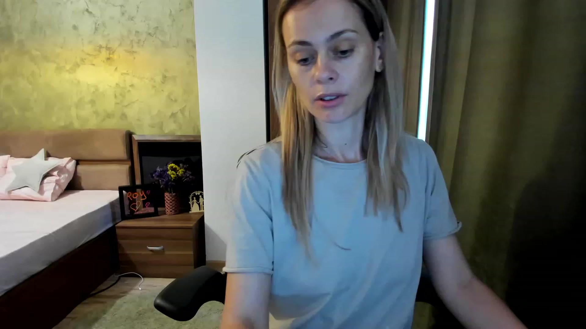 Gallery image thumbnail from DebraPaige's myfreecams stream on, 07/20/2023, 10:11 image 9 of 20