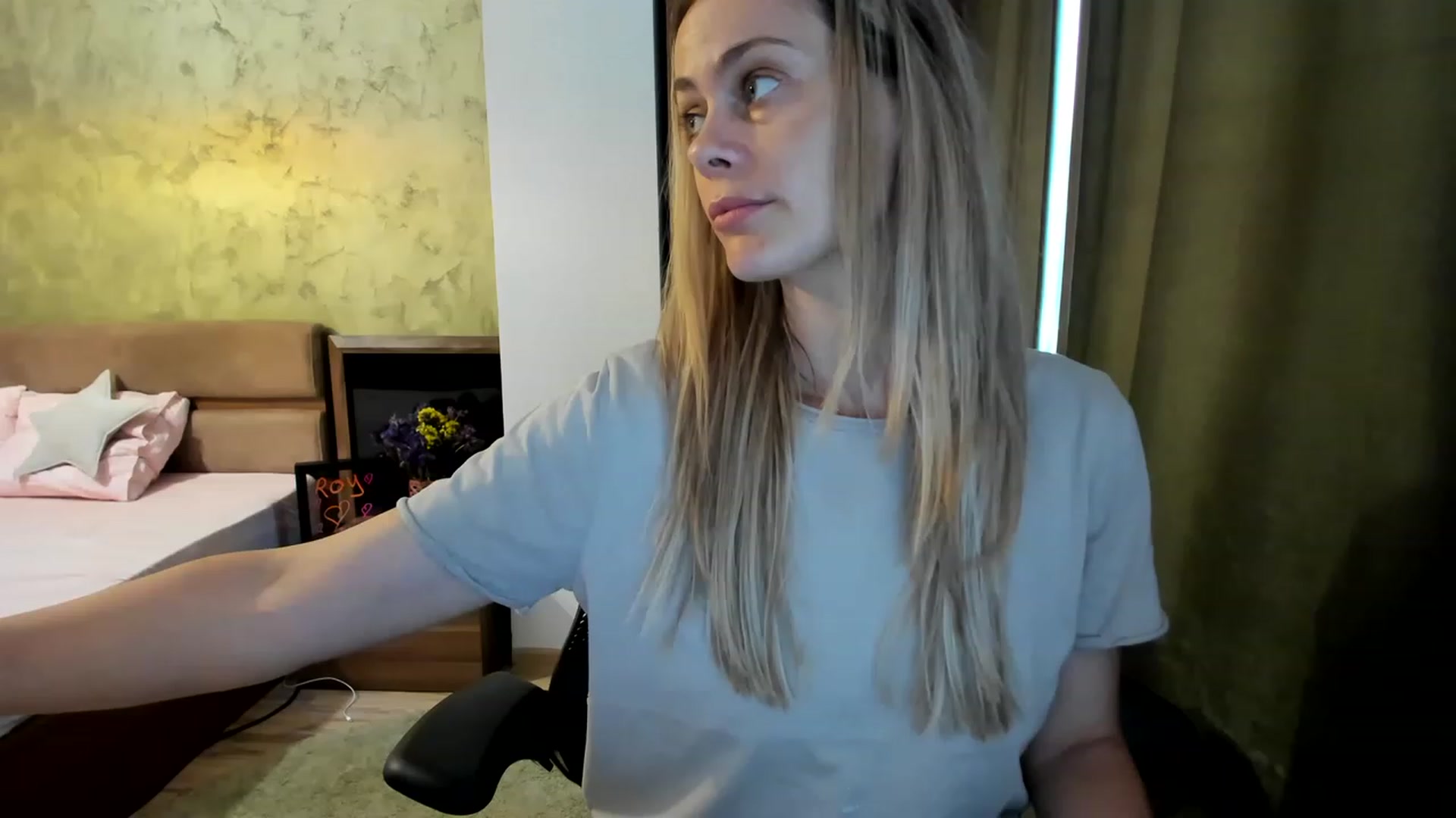 Gallery image thumbnail from DebraPaige's myfreecams stream on, 07/20/2023, 10:11 image 10 of 20