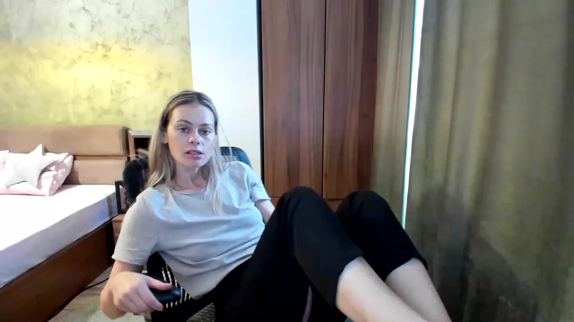 Gallery image thumbnail from DebraPaige's myfreecams stream on, 07/20/2023, 10:11 image 7 of 20