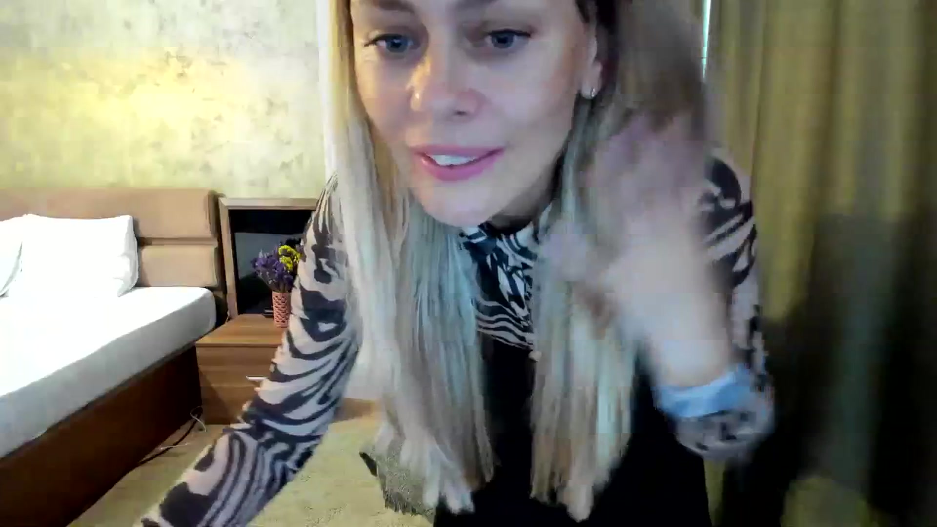 Gallery image thumbnail from DebraPaige's myfreecams stream on, 08/07/2023, 14:22 image 9 of 20