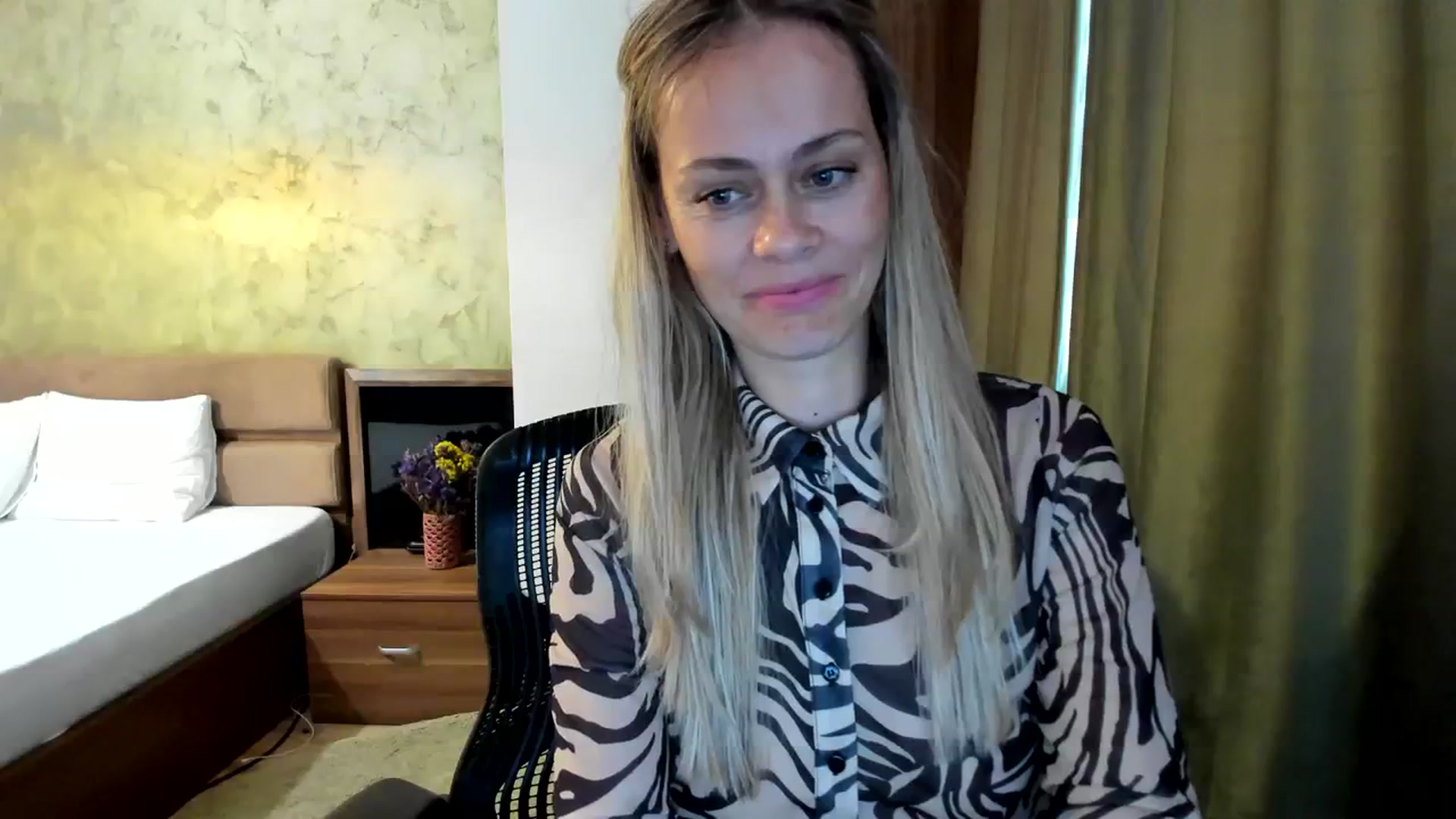 Gallery image thumbnail from DebraPaige's myfreecams stream on, 08/07/2023, 14:22 image 4 of 20