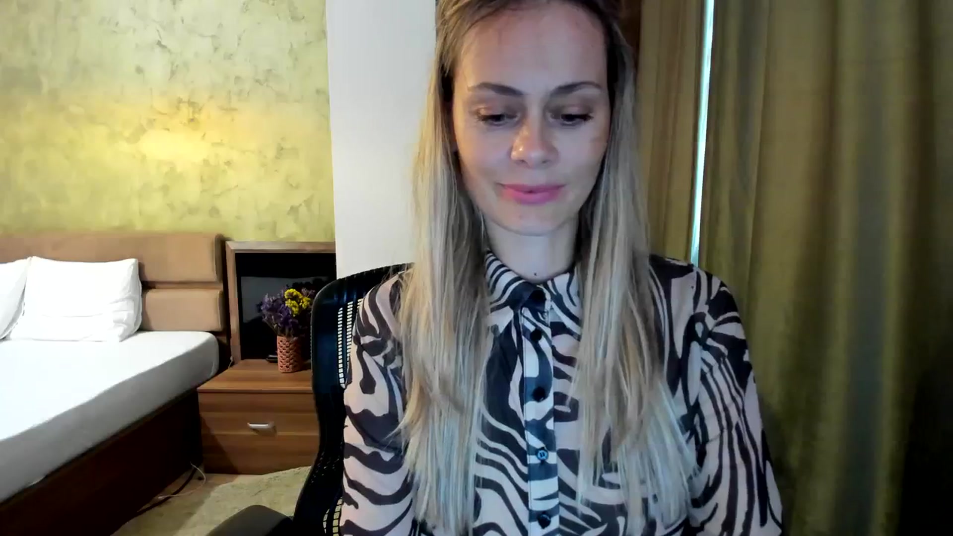 Gallery image thumbnail from DebraPaige's myfreecams stream on, 08/07/2023, 14:22 image 6 of 20