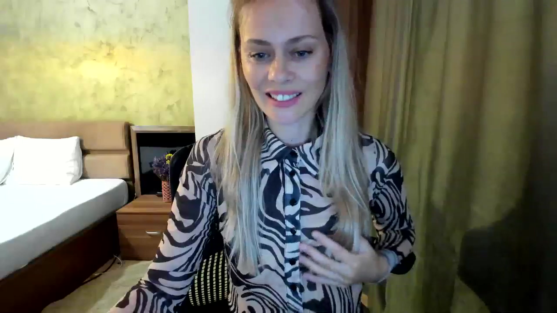 Gallery image thumbnail from DebraPaige's myfreecams stream on, 08/07/2023, 14:22 image 14 of 20