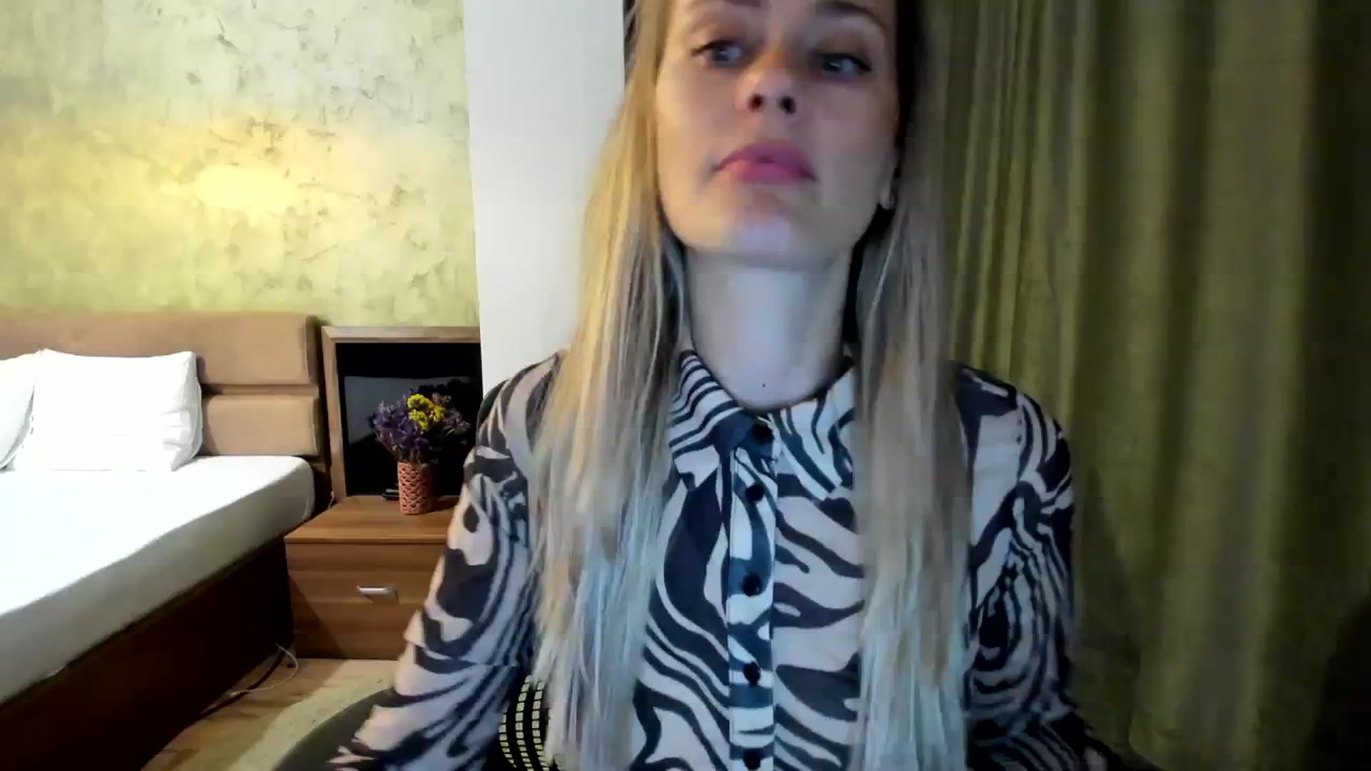 Gallery image thumbnail from DebraPaige's myfreecams stream on, 08/07/2023, 16:27 image 17 of 20