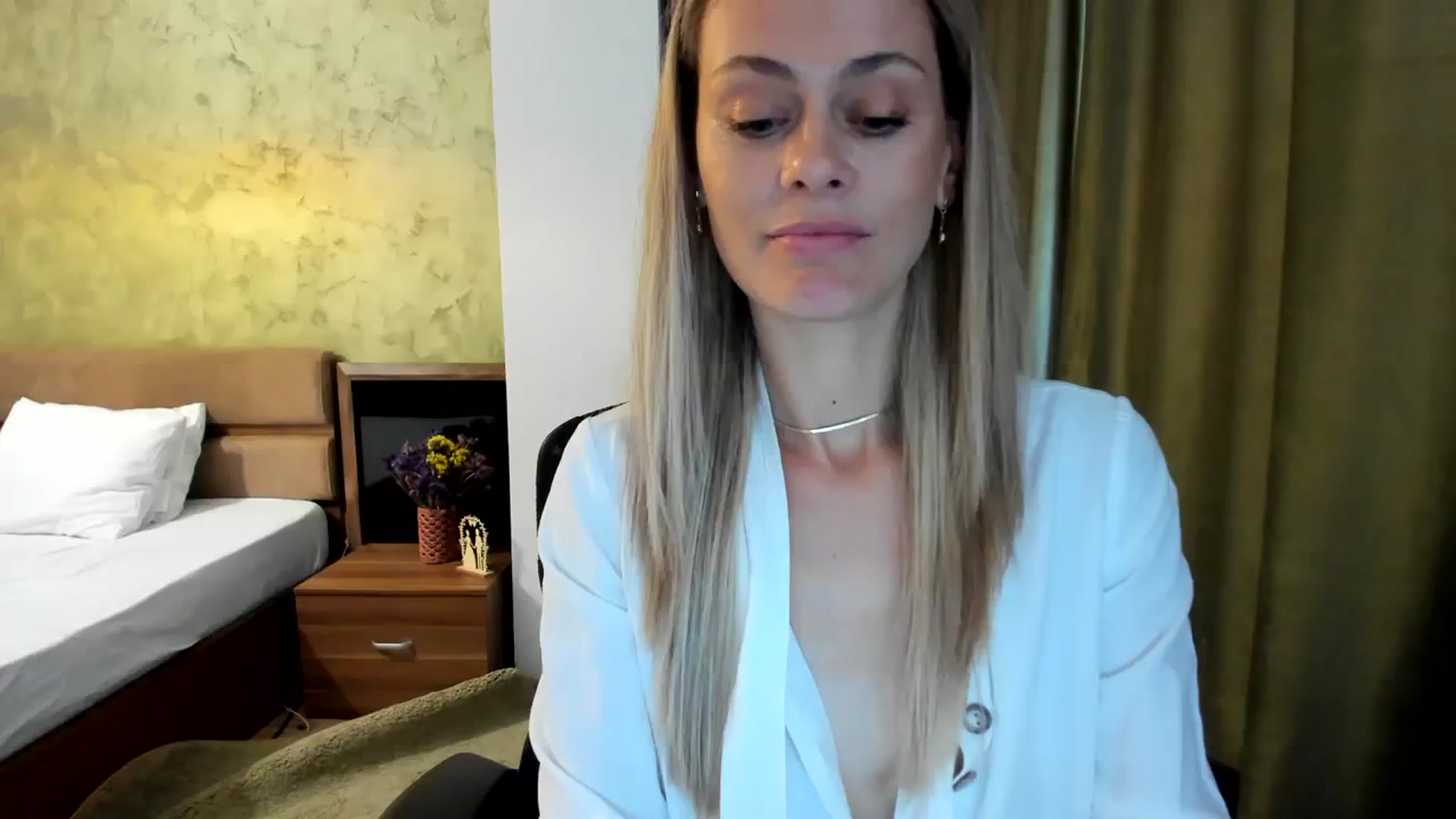 Gallery image thumbnail from DebraPaige's myfreecams stream on, 08/08/2023, 12:27 image 14 of 20