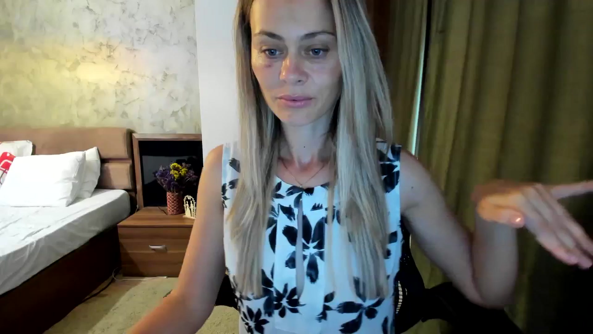Gallery image thumbnail from DebraPaige's myfreecams stream on, 08/10/2023, 07:50 image 2 of 20