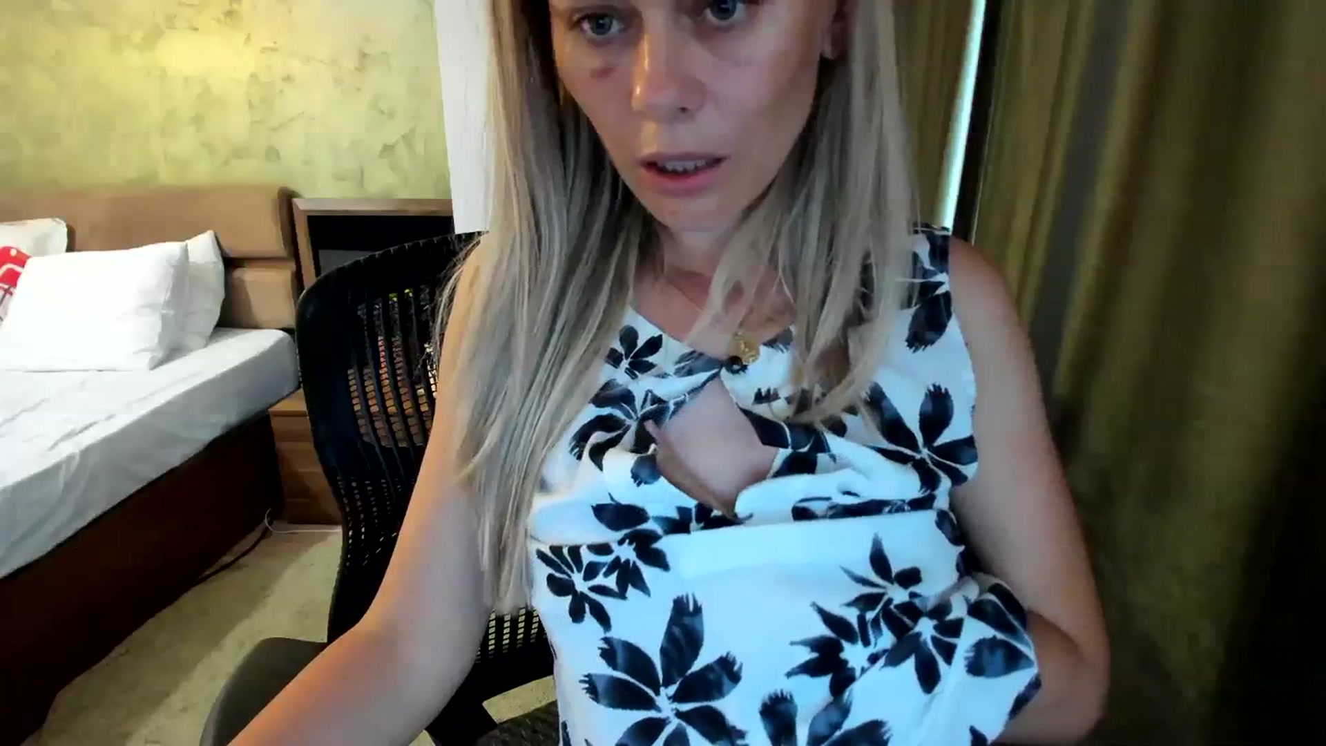 Gallery image thumbnail from DebraPaige's myfreecams stream on, 08/10/2023, 07:50 image 6 of 20
