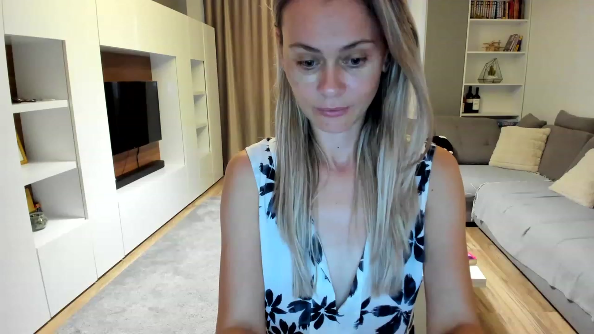 Gallery image thumbnail from DebraPaige's myfreecams stream on, 08/12/2023, 12:28 image 5 of 20