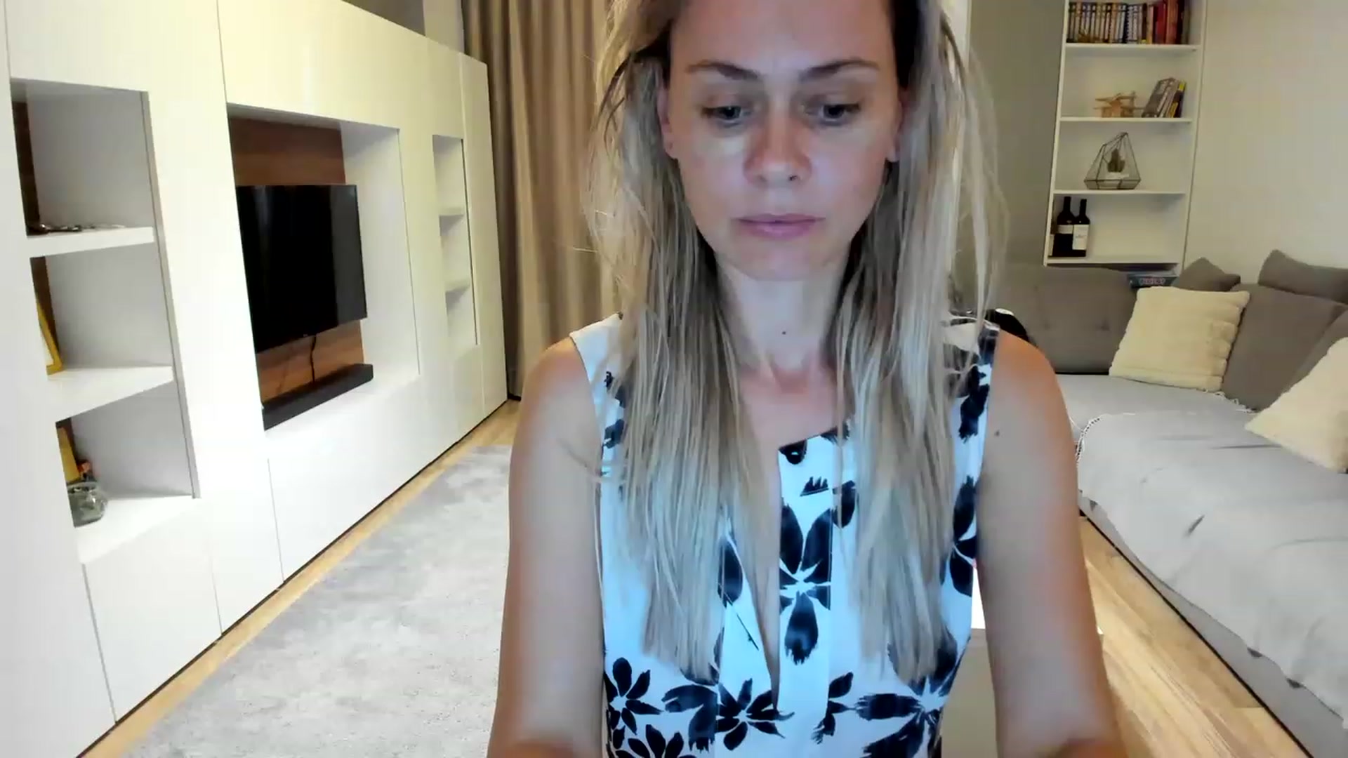 Gallery image thumbnail from DebraPaige's myfreecams stream on, 08/12/2023, 12:28 image 3 of 20