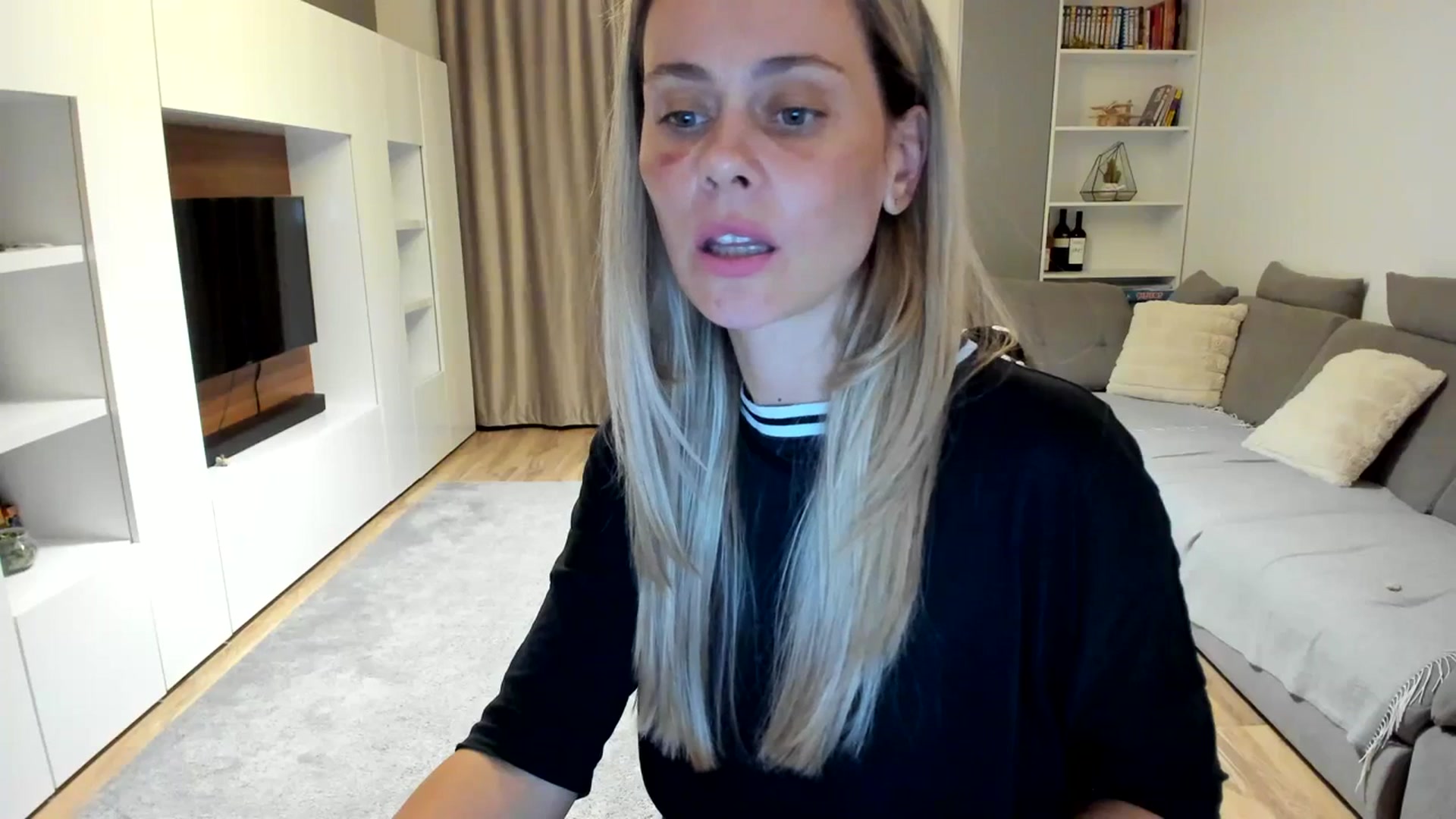 Gallery image thumbnail from DebraPaige's myfreecams stream on, 08/12/2023, 18:52 image 14 of 20