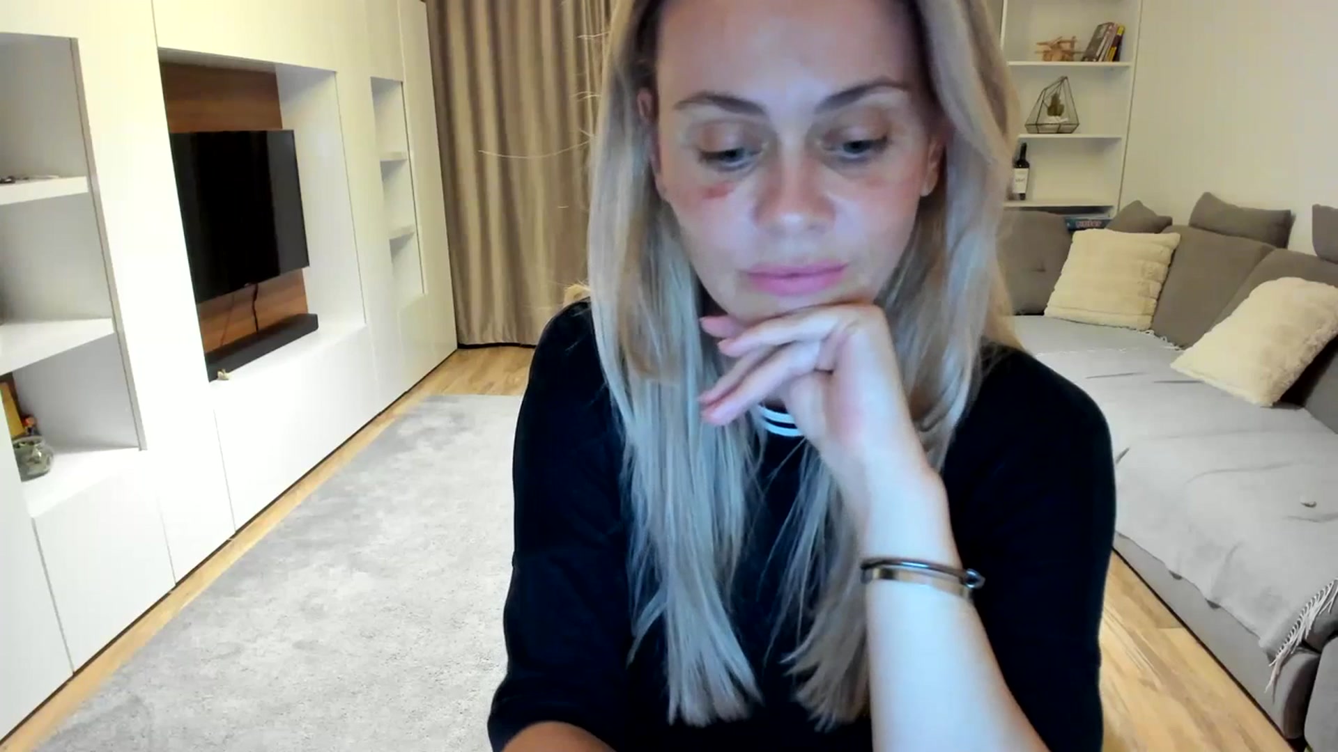 Gallery image thumbnail from DebraPaige's myfreecams stream on, 08/12/2023, 18:52 image 19 of 20