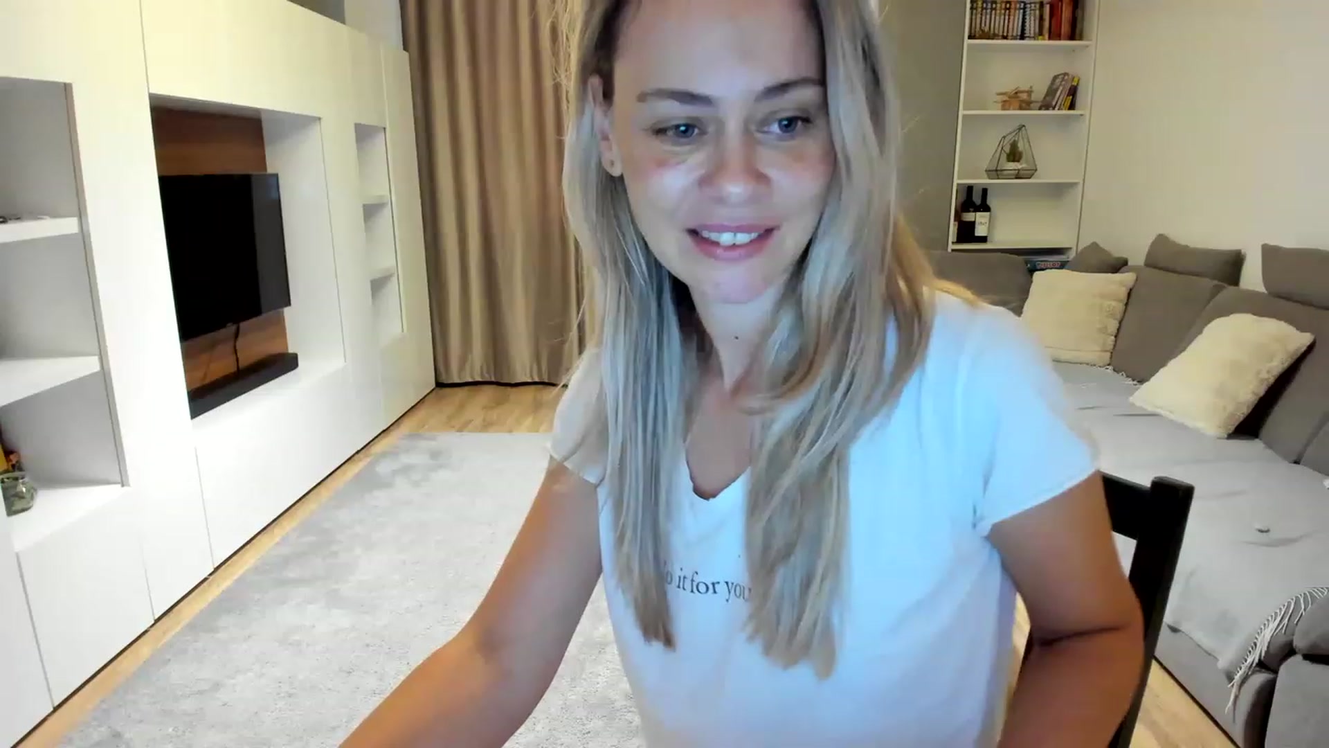 Gallery image thumbnail from DebraPaige's myfreecams stream on, 08/13/2023, 08:58 image 4 of 20