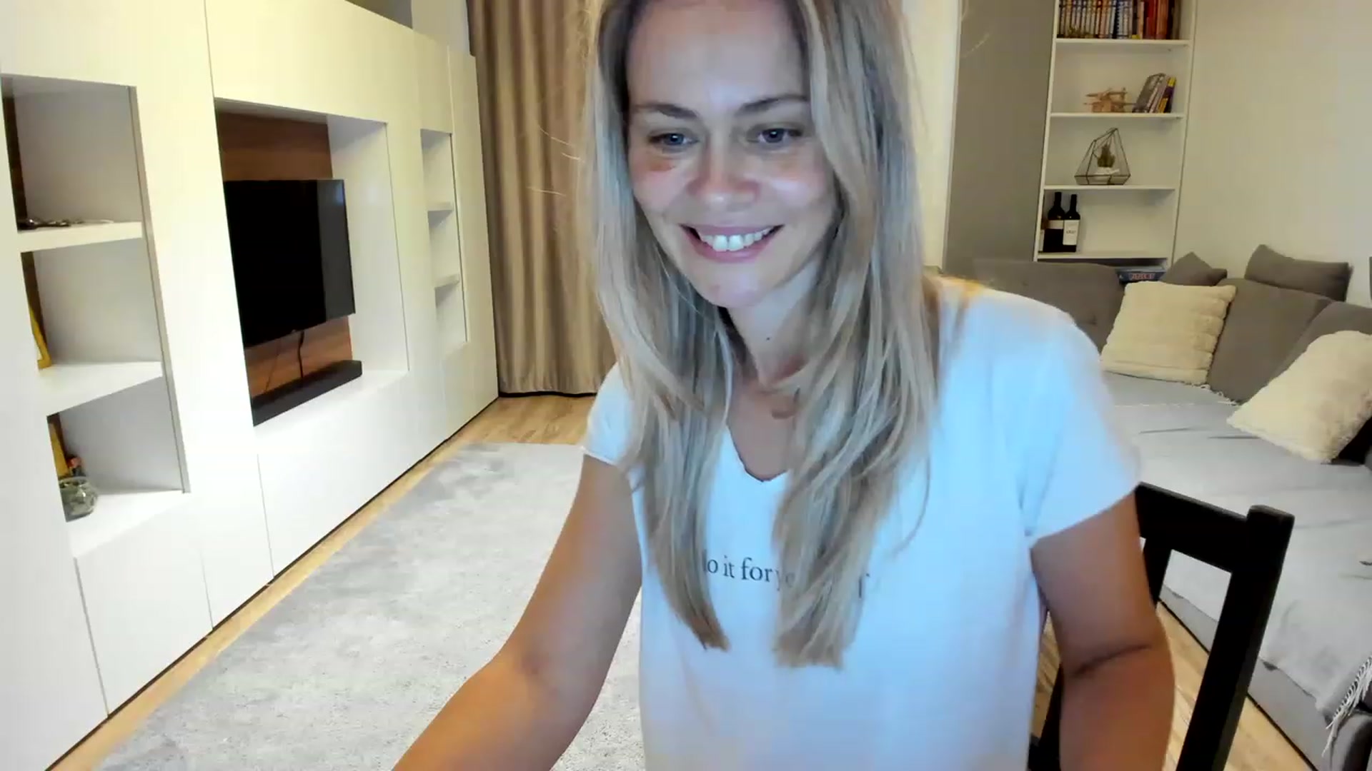 Gallery image thumbnail from DebraPaige's myfreecams stream on, 08/13/2023, 08:58 image 14 of 20