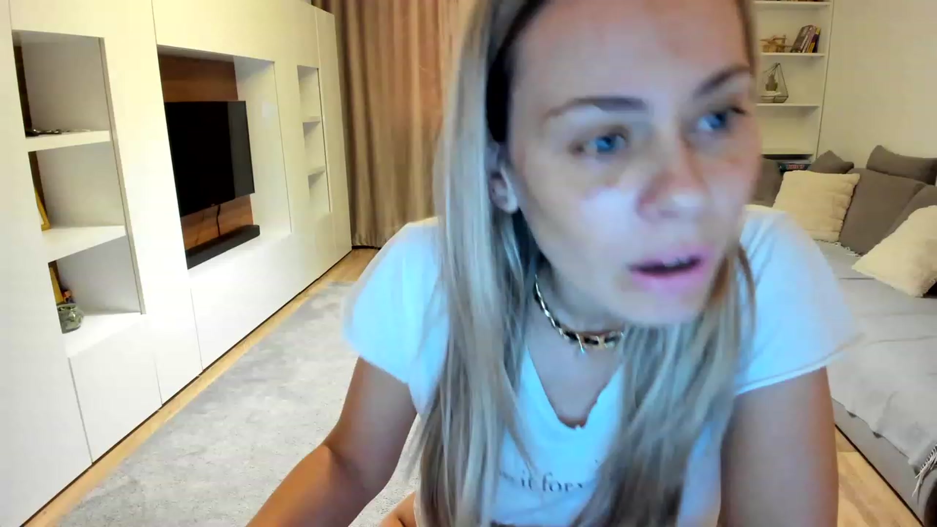 Gallery image thumbnail from DebraPaige's myfreecams stream on, 08/13/2023, 14:12 image 4 of 20