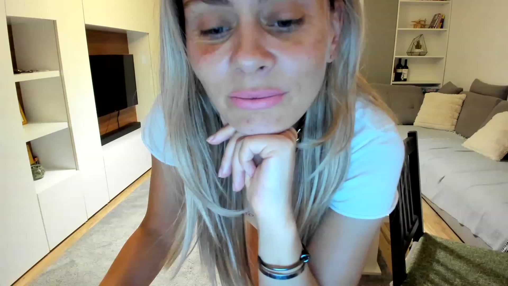 Gallery image thumbnail from DebraPaige's myfreecams stream on, 08/13/2023, 14:12 image 12 of 20