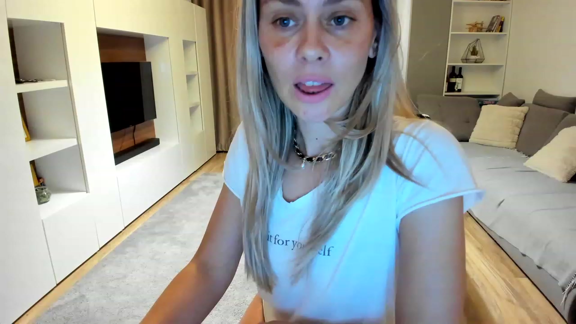 Gallery image thumbnail from DebraPaige's myfreecams stream on, 08/13/2023, 14:12 image 17 of 20