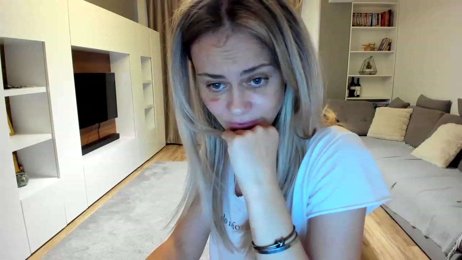 Gallery image thumbnail from DebraPaige's myfreecams stream on, 08/13/2023, 15:39 image 1 of 20