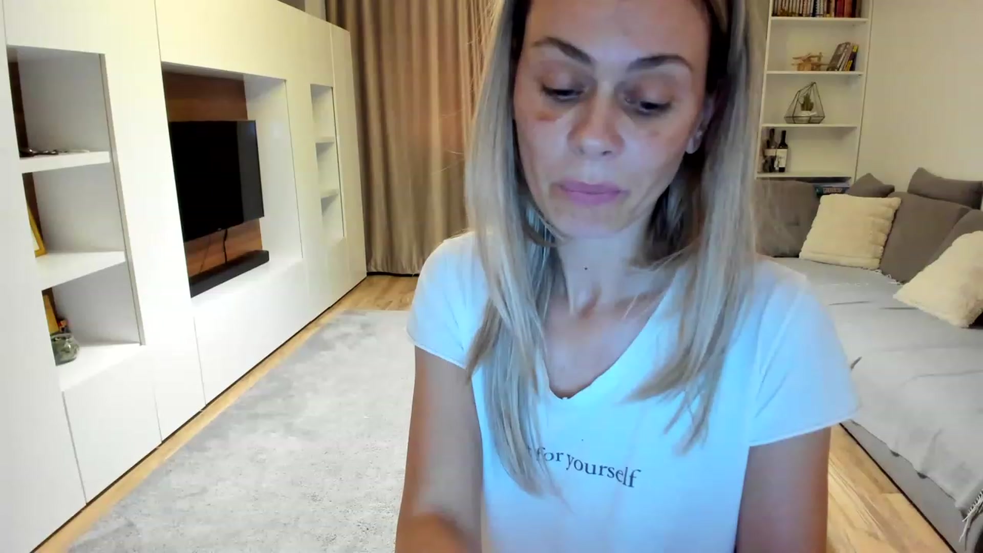 Gallery image thumbnail from DebraPaige's myfreecams stream on, 08/13/2023, 15:39 image 10 of 20