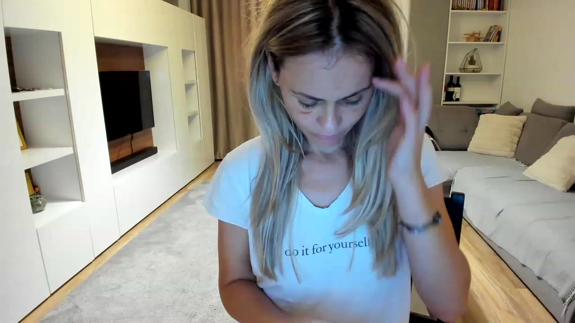 Gallery image thumbnail from DebraPaige's myfreecams stream on, 08/13/2023, 15:39 image 14 of 20