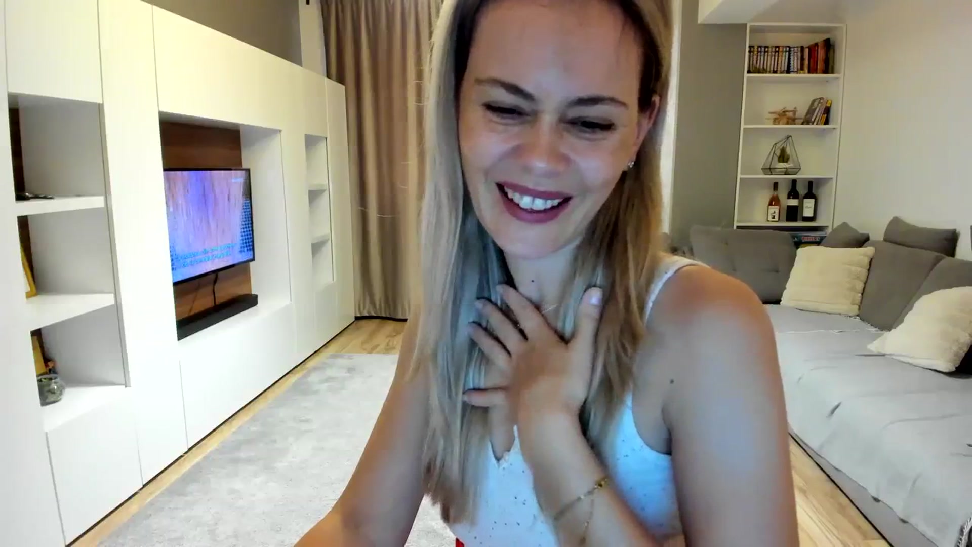 Gallery image thumbnail from DebraPaige's myfreecams stream on, 08/17/2023, 07:57 image 8 of 20