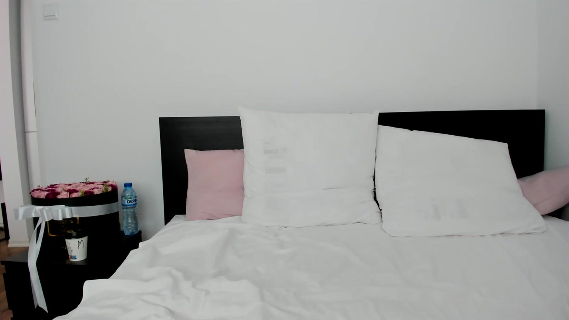 Gallery image thumbnail from DebyPaige's myfreecams stream on, 09/01/2023, 13:01 image 8 of 20