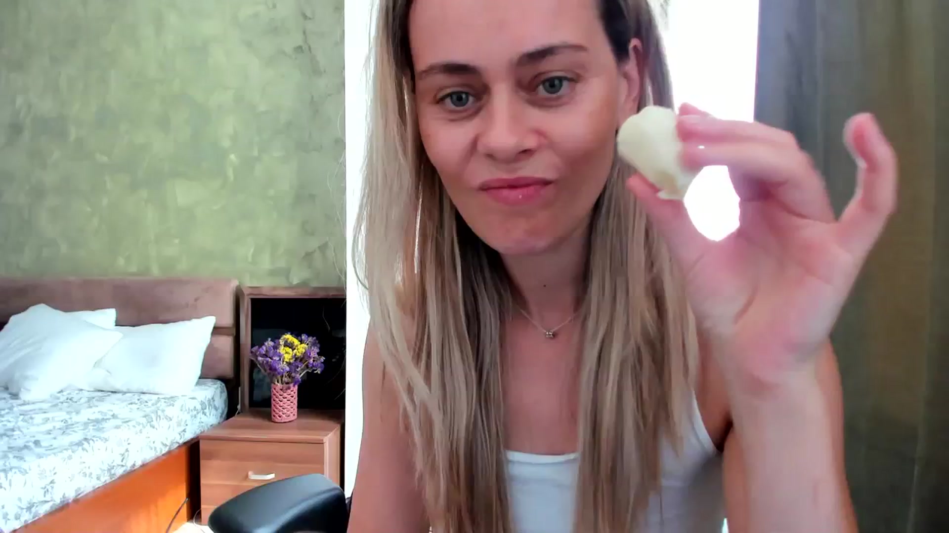 Gallery image thumbnail from DebyPaige's myfreecams stream on, 09/02/2023, 07:54 image 15 of 20