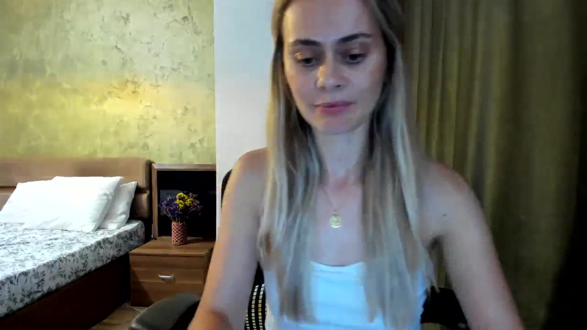 Gallery image thumbnail from DebyPaige's myfreecams stream on, 09/02/2023, 13:18 image 6 of 20