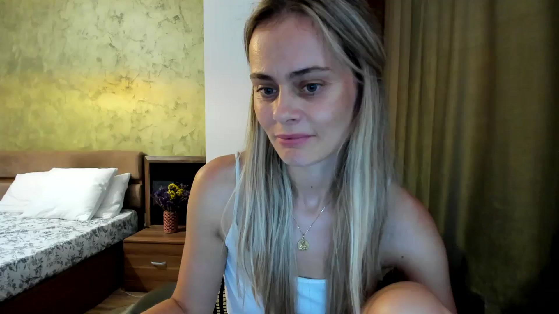 Gallery image thumbnail from DebyPaige's myfreecams stream on, 09/02/2023, 13:18 image 10 of 20