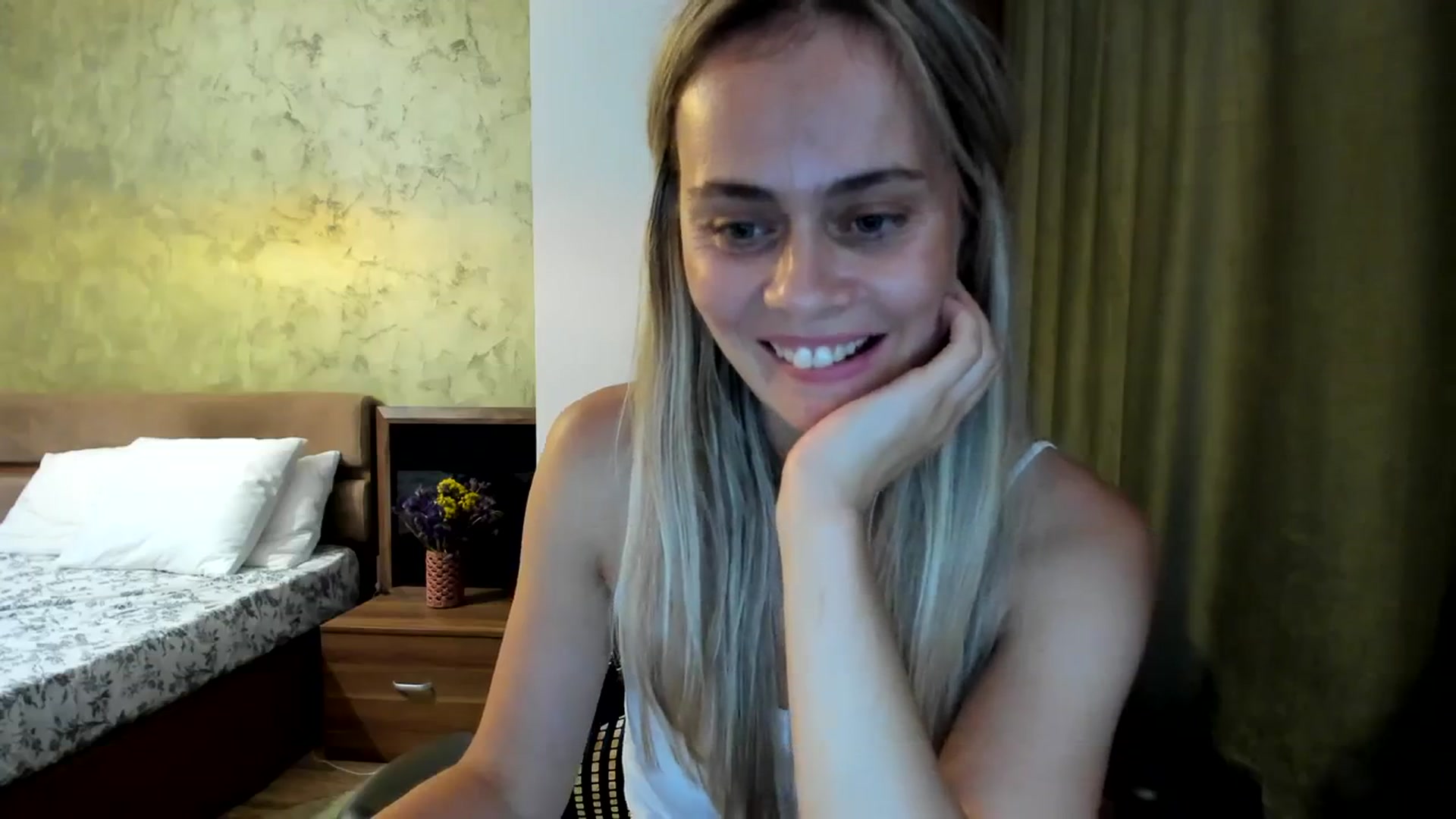 Gallery image thumbnail from DebyPaige's myfreecams stream on, 09/02/2023, 13:18 image 17 of 20