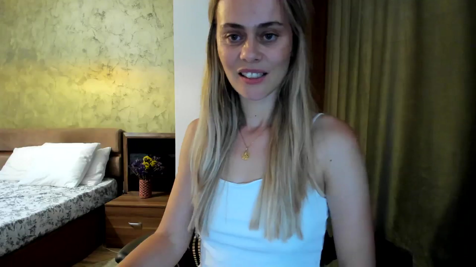 Gallery image thumbnail from DebyPaige's myfreecams stream on, 09/02/2023, 13:18 image 15 of 20