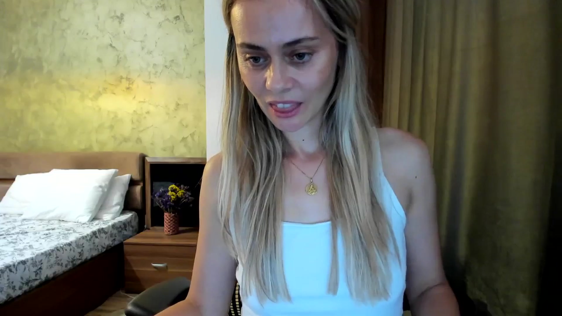 Gallery image thumbnail from DebyPaige's myfreecams stream on, 09/02/2023, 13:18 image 7 of 20
