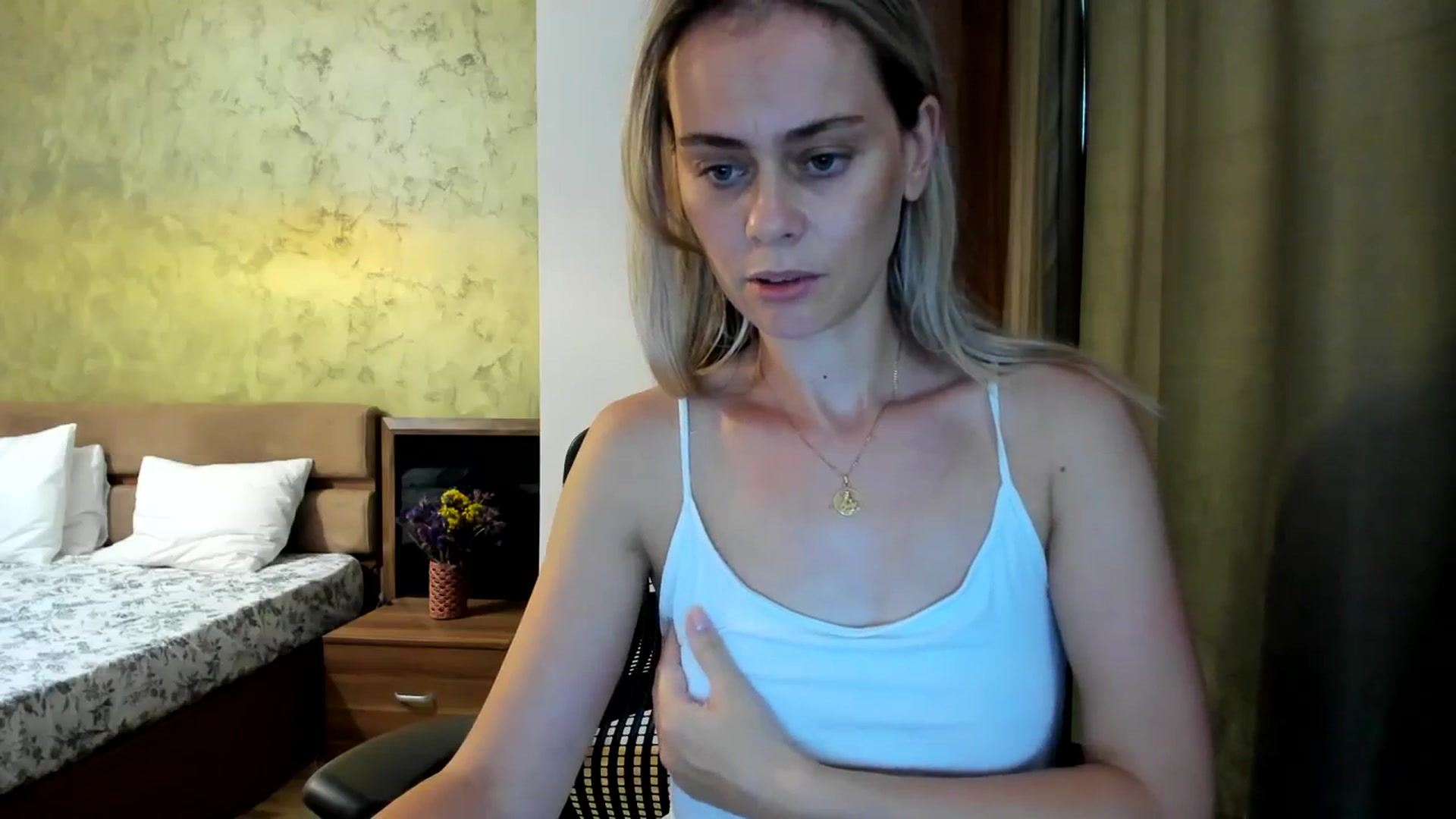 Gallery image thumbnail from DebyPaige's myfreecams stream on, 09/03/2023, 10:21 image 17 of 20
