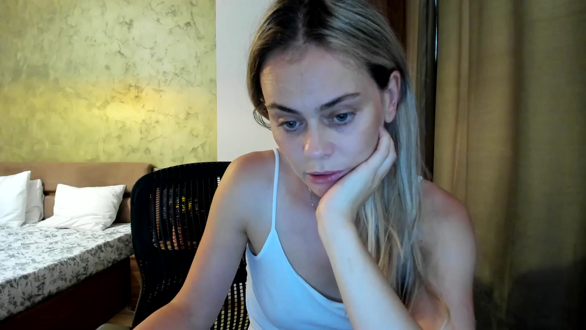Gallery image thumbnail from DebyPaige's myfreecams stream on, 09/03/2023, 10:21 image 14 of 20