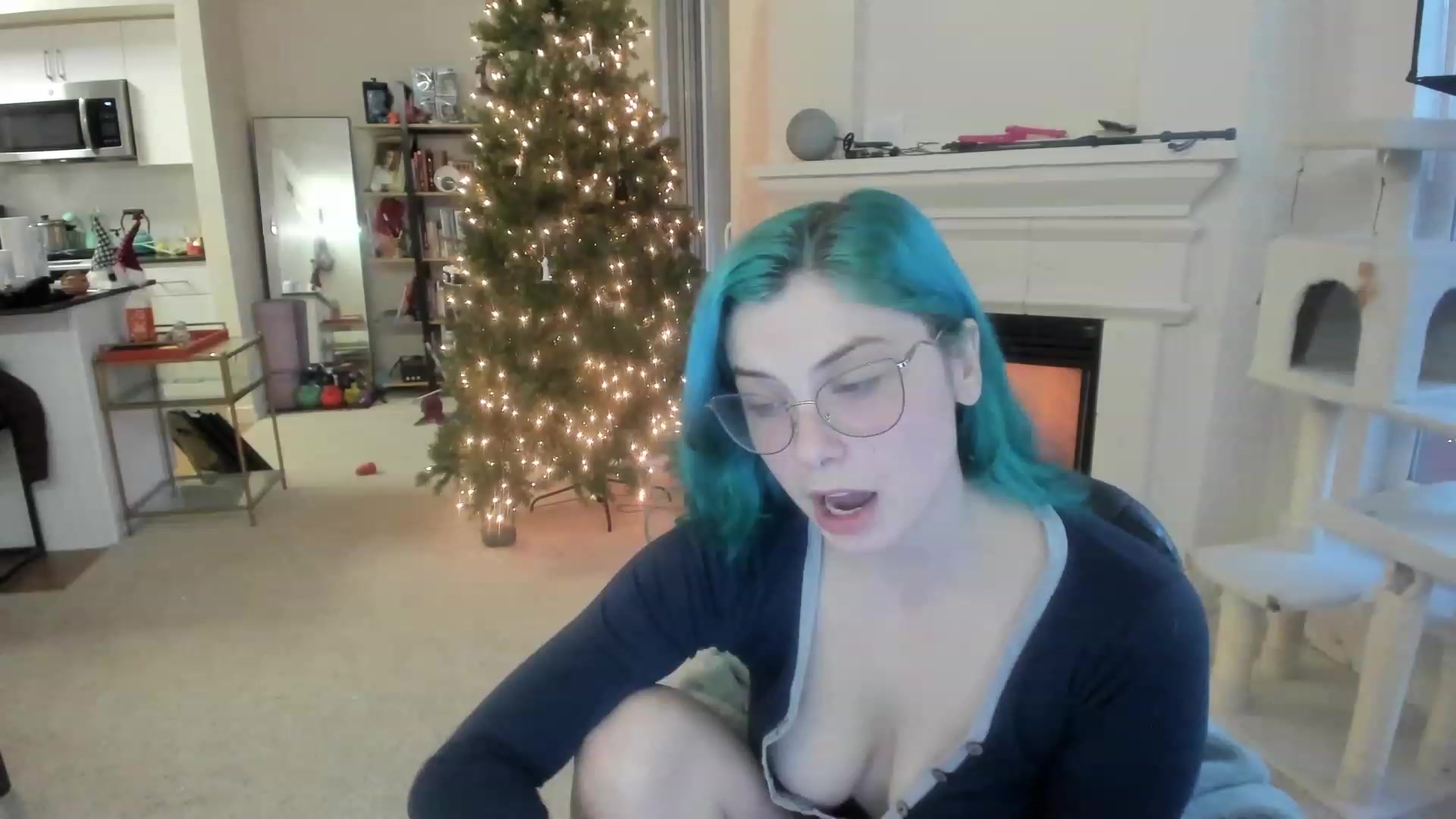 Gallery image thumbnail from DeckyourBalls's myfreecams stream on, 12/02/2022, 24:35 image 2 of 20