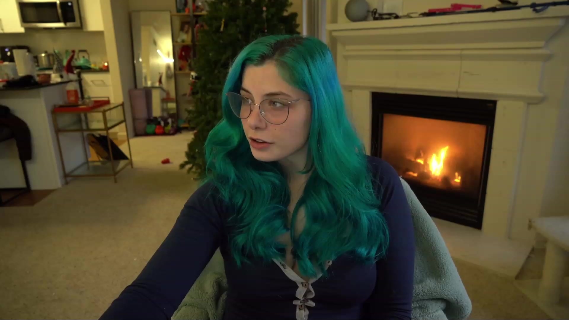 Gallery image thumbnail from DeckyourBalls's myfreecams stream on, 12/02/2022, 24:36 image 2 of 20