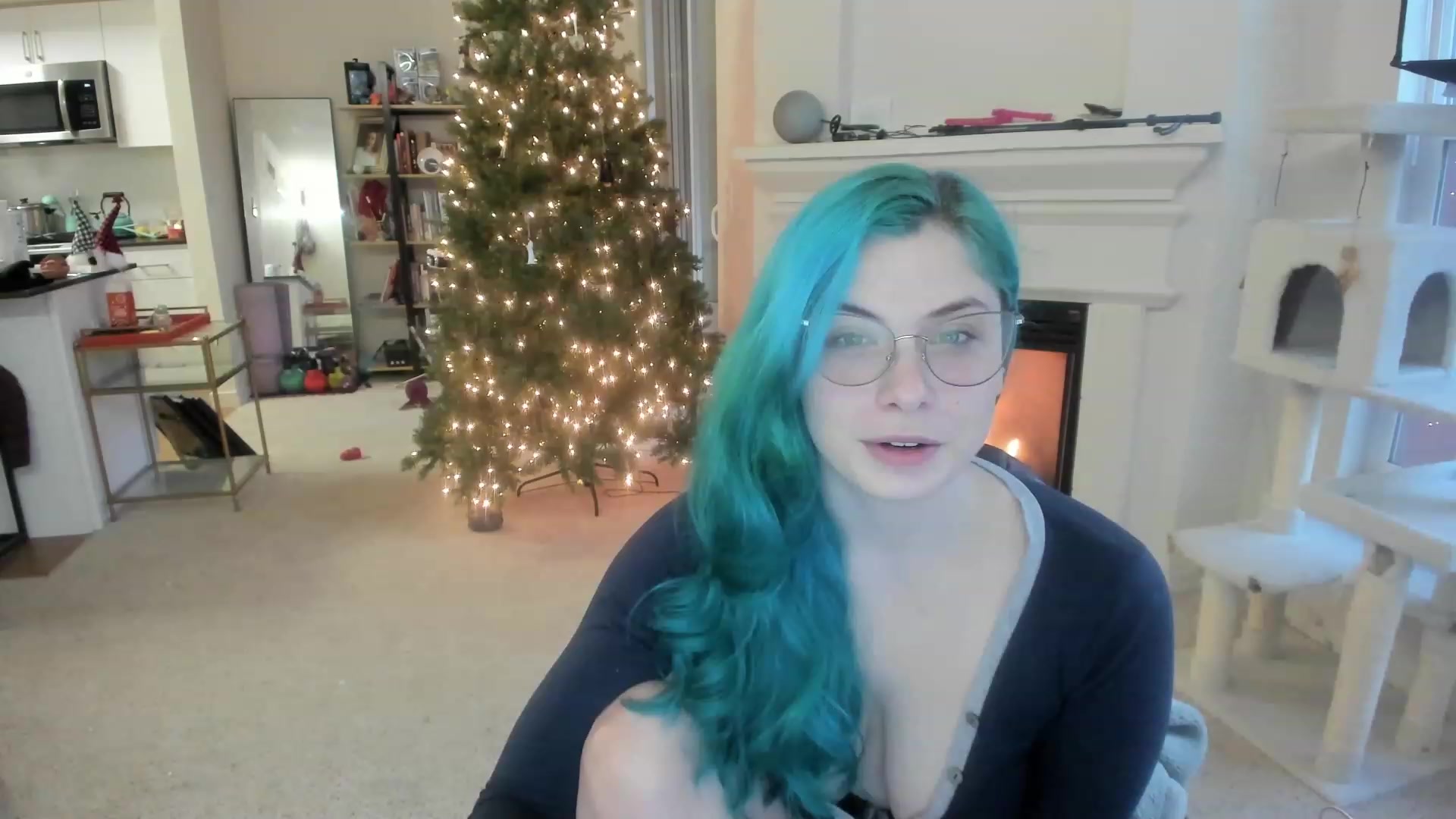 Gallery image thumbnail from DeckyourBalls's myfreecams stream on, 12/02/2022, 24:36 image 4 of 20
