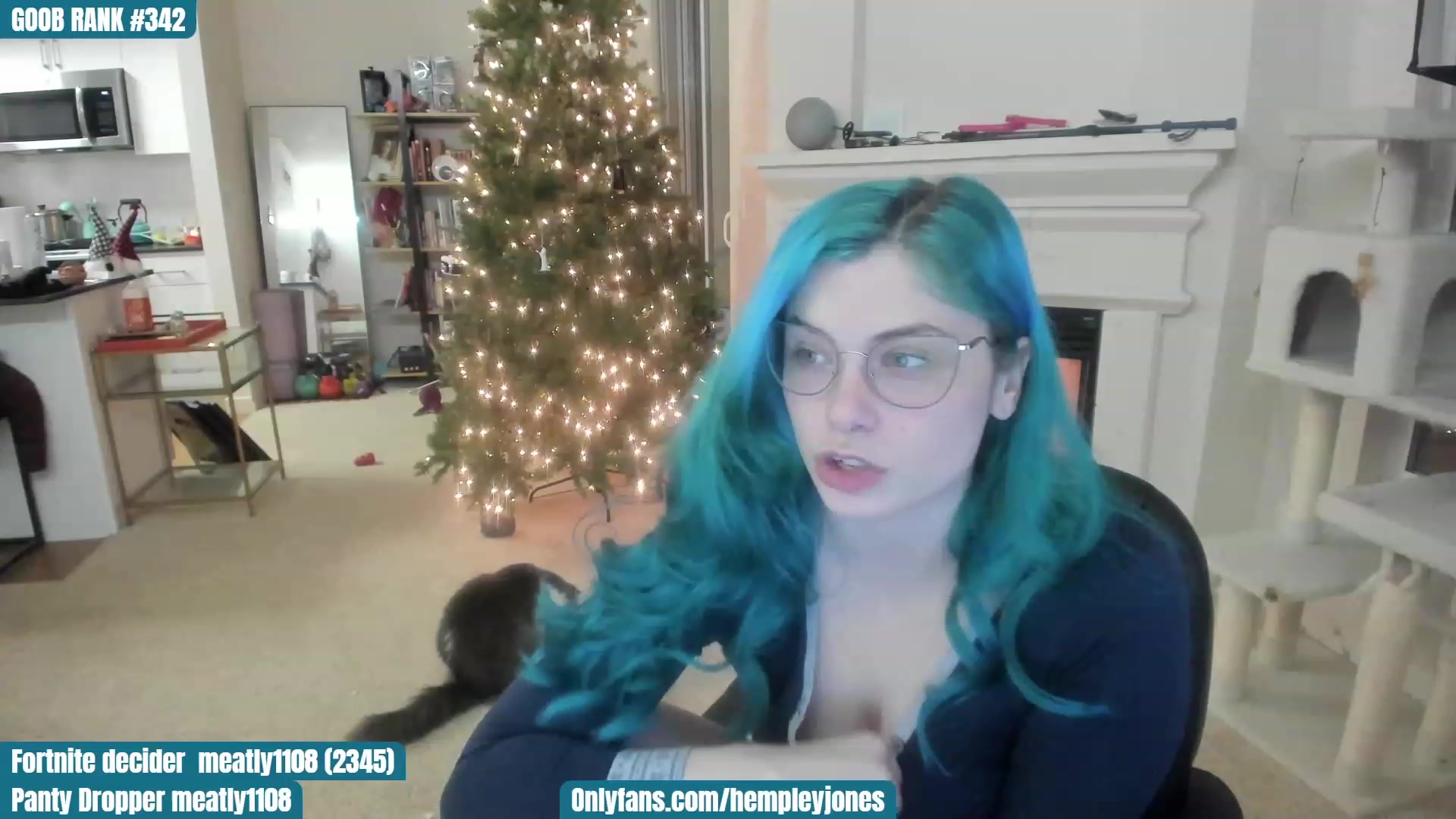 Gallery image thumbnail from DeckyourBalls's myfreecams stream on, 12/02/2022, 01:24 image 16 of 20