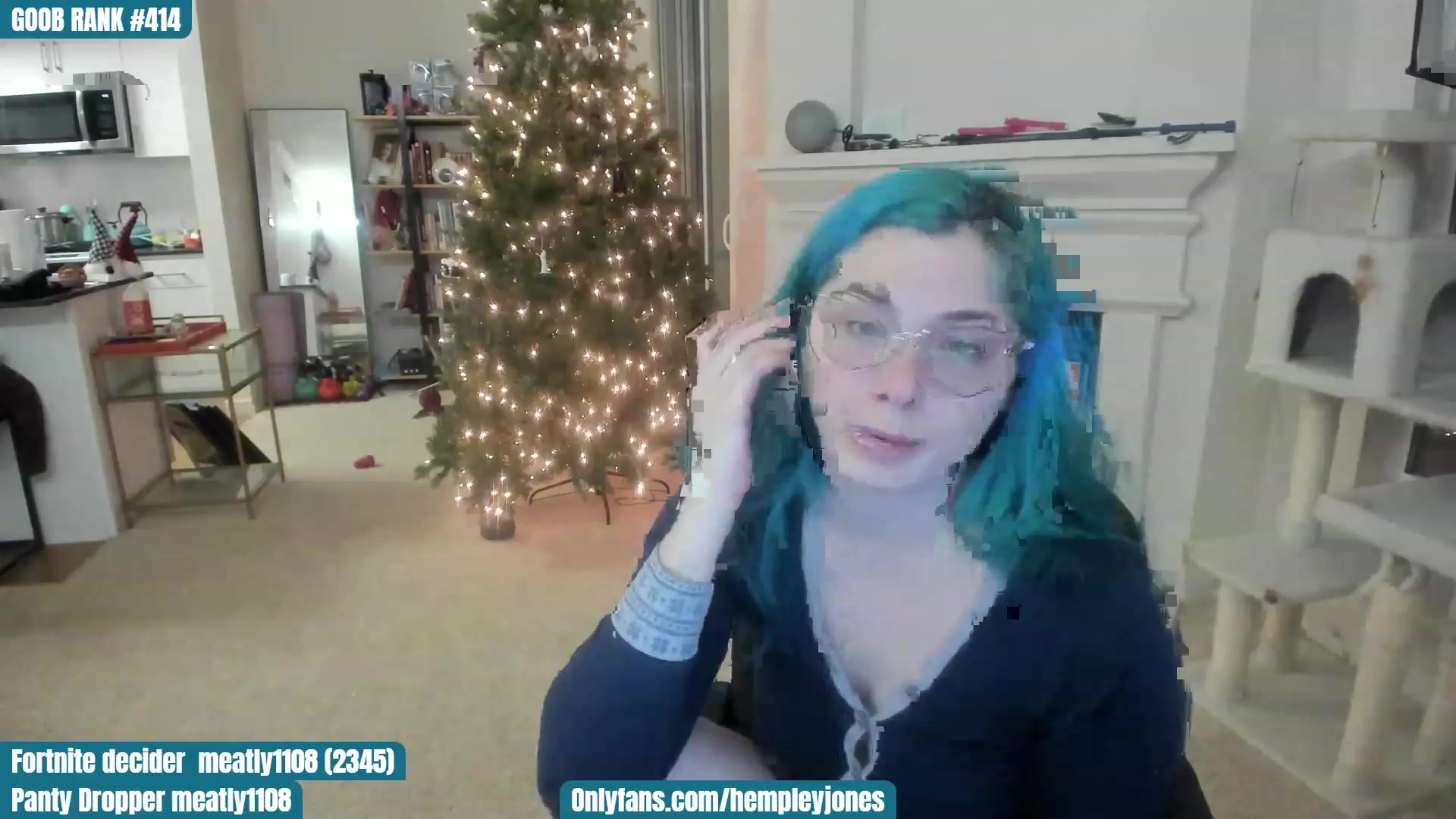 Gallery image thumbnail from DeckyourBalls's myfreecams stream on, 12/02/2022, 01:24 image 9 of 20