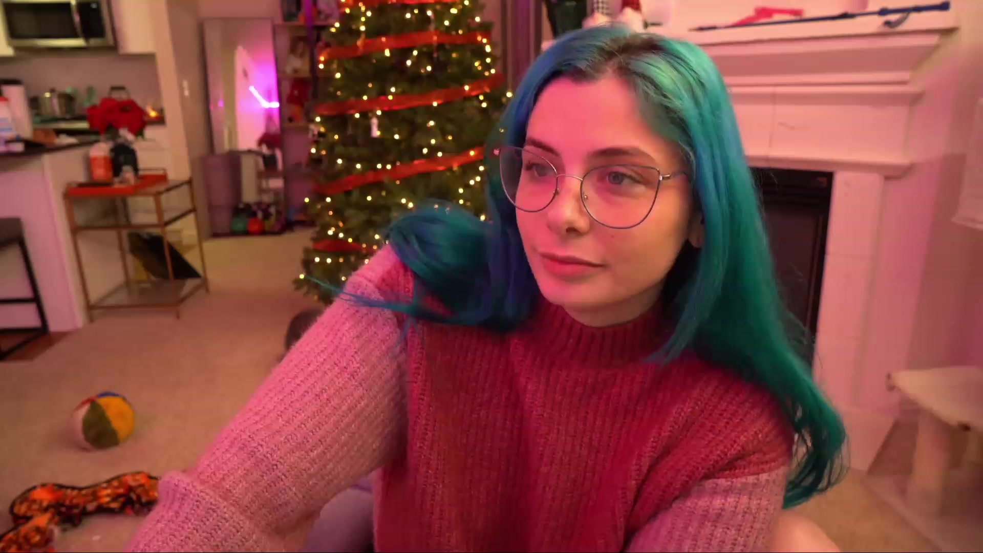 Gallery image thumbnail from DeckyourBalls's myfreecams stream on, 12/04/2022, 02:10 image 12 of 20